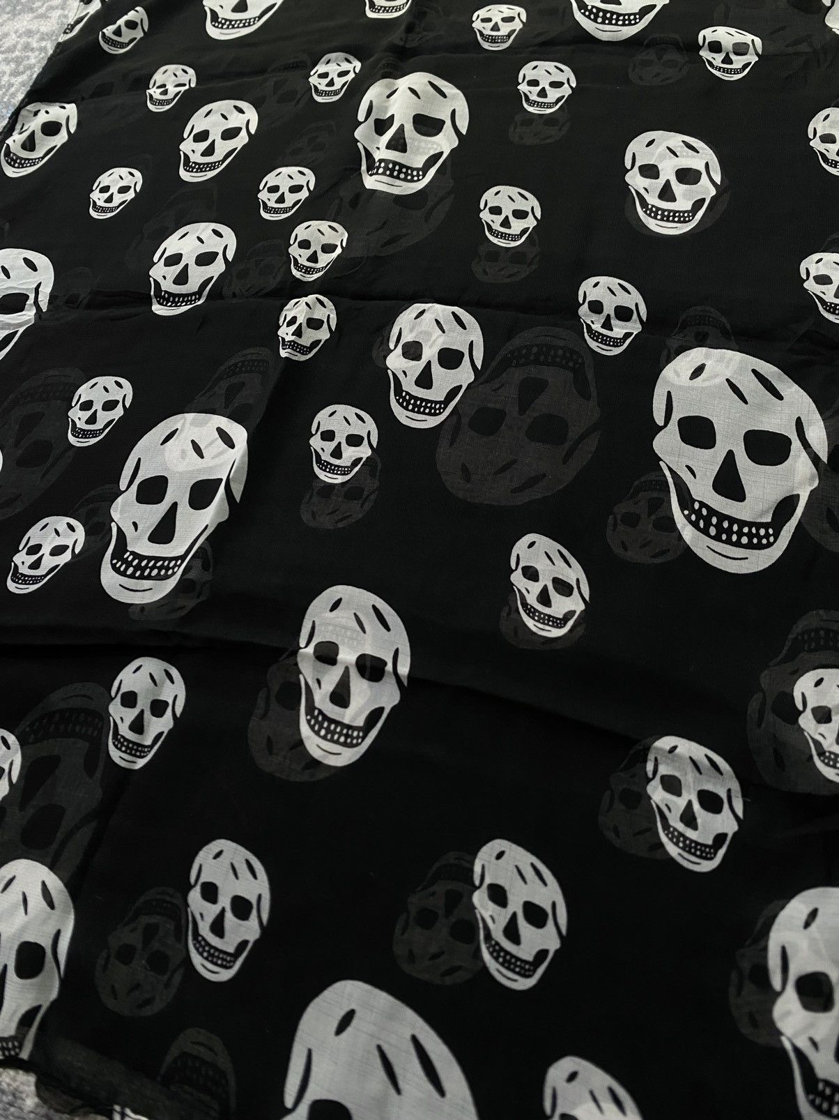 Japanese Brand Scraf skull Like Alexander Mcqueen Size ONE SIZE - 3 Thumbnail