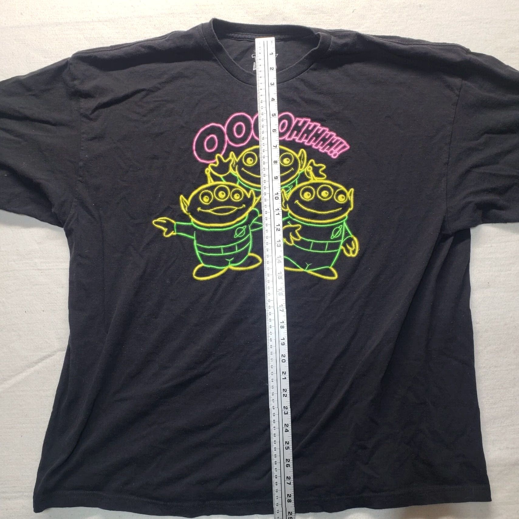 Disney VINTAGE Toy Story 3 Pixar Movie Alien Claw Machine Short Sleeve T-Shirt Mens 3XL Black Size US XXL / EU 58 / 5 - 6 Thumbnail