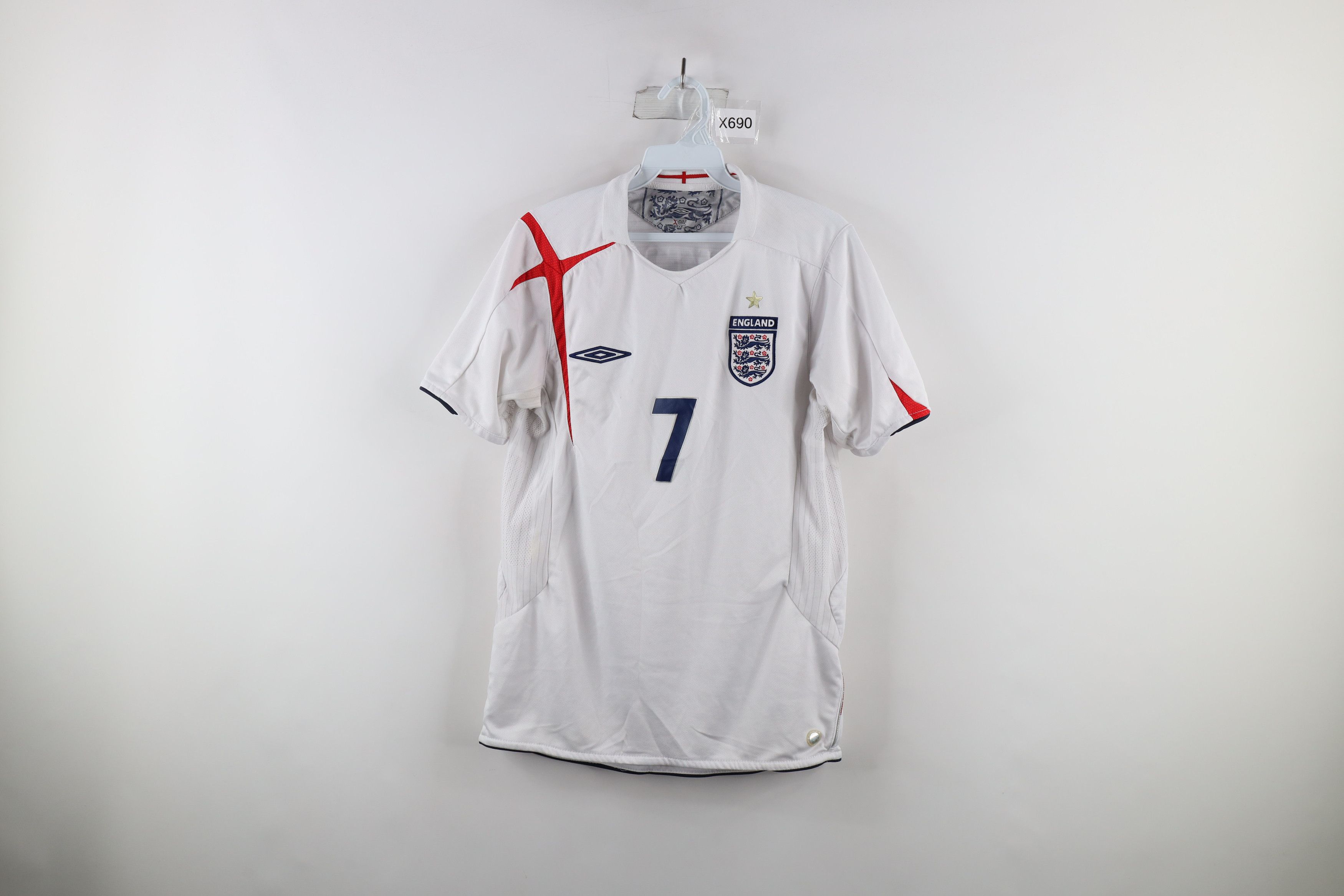 image of Umbro David Beckham England Soccer Jersey White 7, Men's (Size Small)