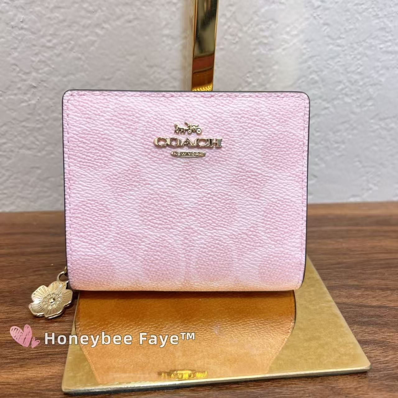Coach Snap Wallet In Signature Canvas With Charm CEC34 Size ONE SIZE - 1 Thumbnail