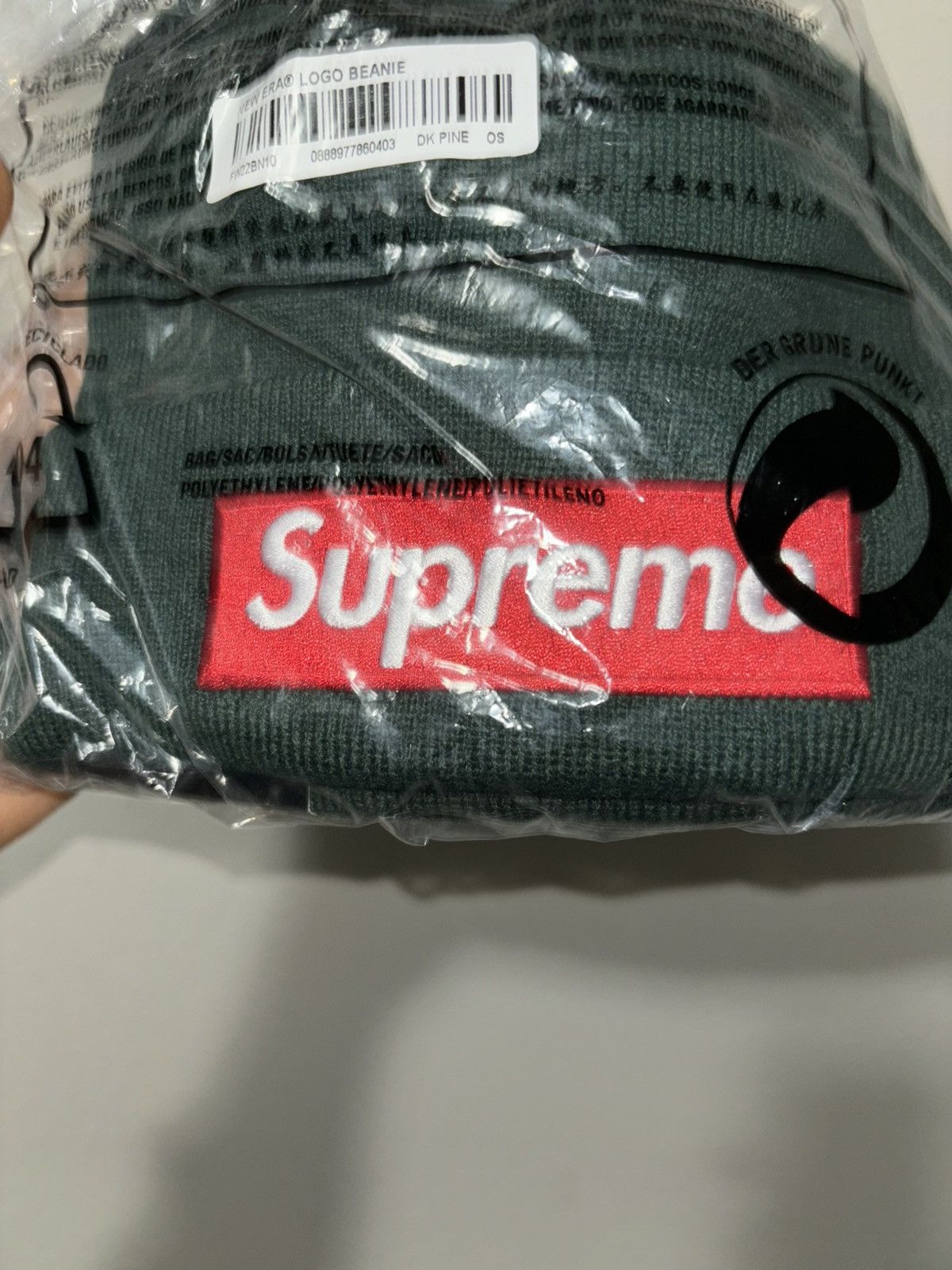 New Era × Supreme *New* Supreme x New Era Box Logo Beanie FW22 Dark Pine Size ONE SIZE - 5 Thumbnail