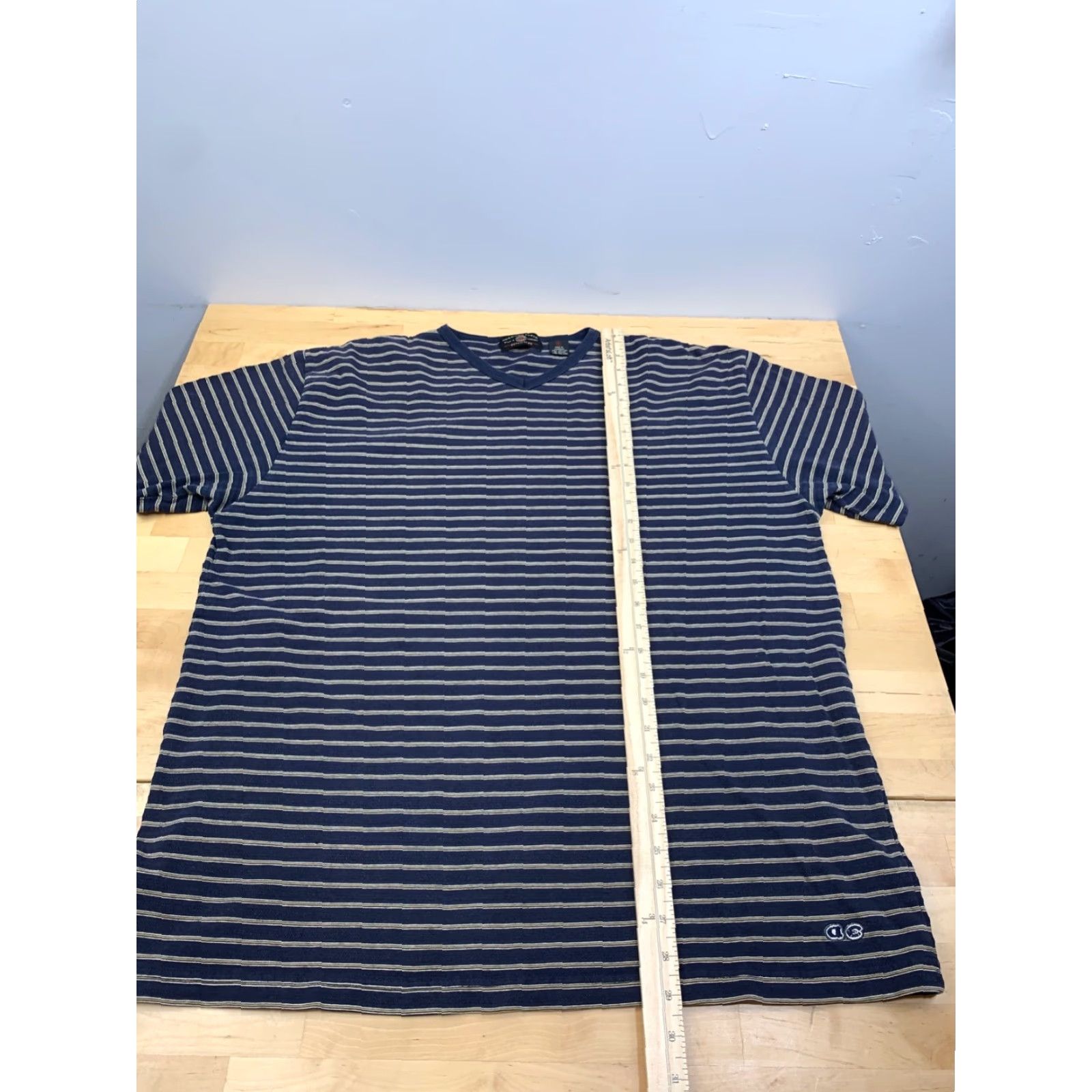 American Eagle Outfitters VINTAGE American Eagle Shirt Mens XL Blue Striped V Neck Casual Size US XL / EU 56 / 4 - 3 Thumbnail
