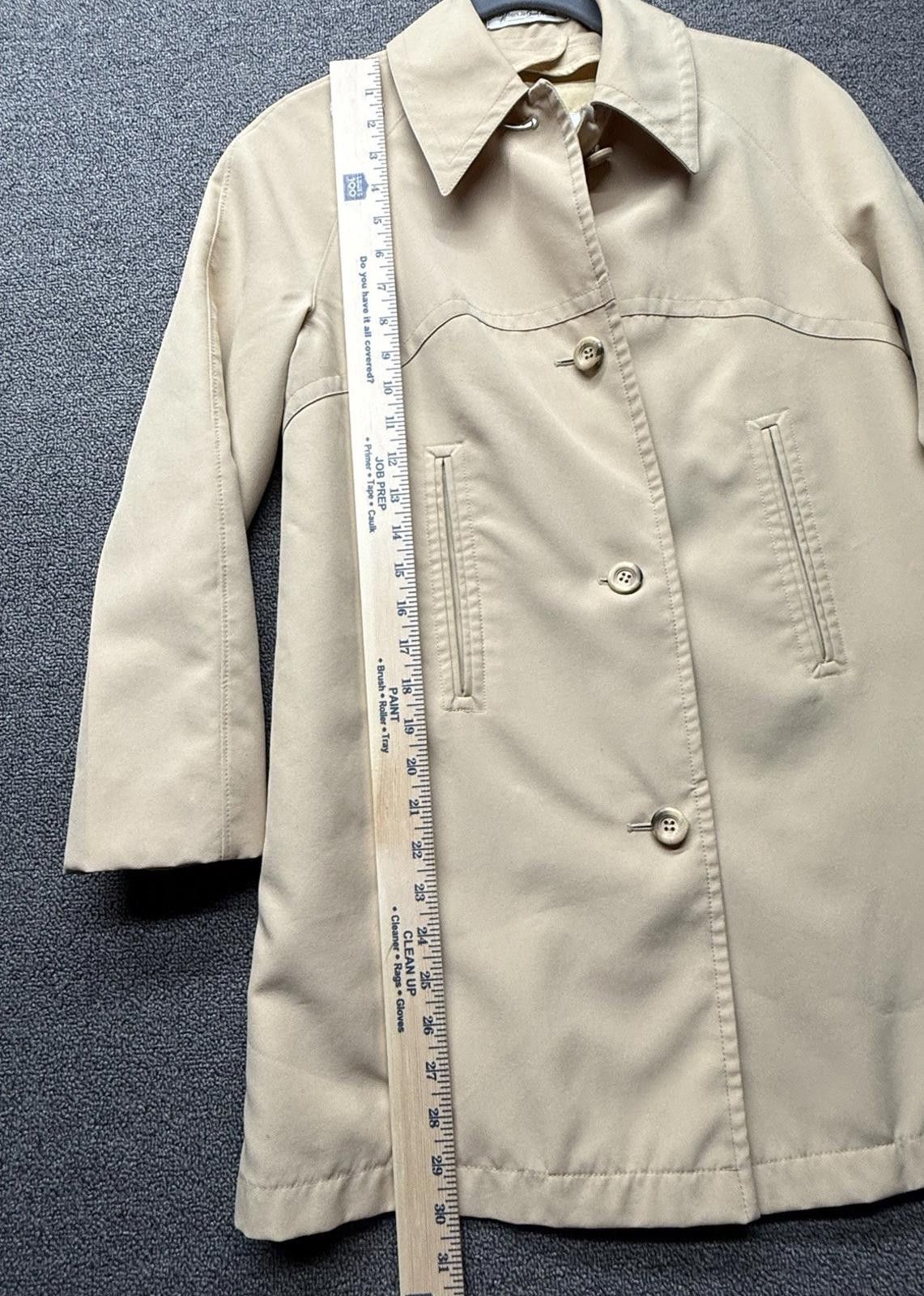 Misty Harbor VTG Misty Harbor Coat Womens 6 Beige Any Weather Union Made Size M / US 6-8 / IT 42-44 - 8 Thumbnail