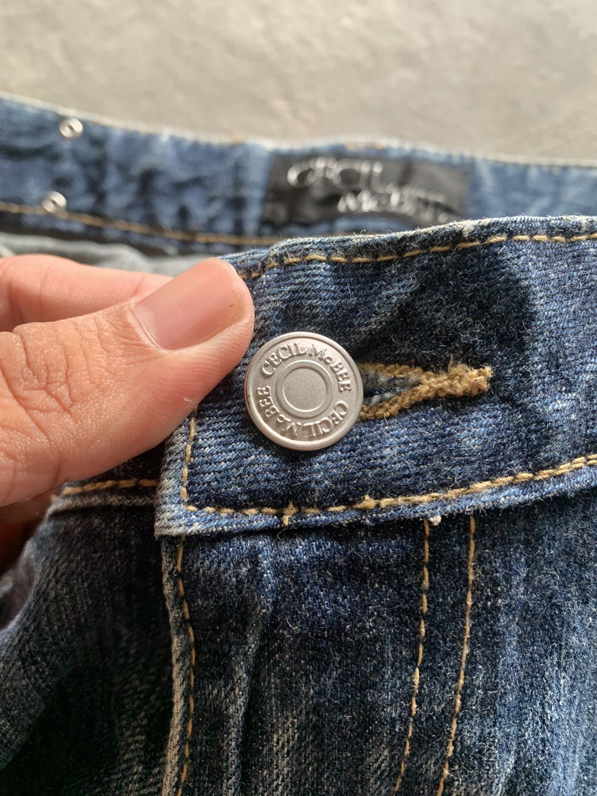 20471120 × Japanese Brand flared distressed beaded cecil mcbee japanese jeans Size US 29 - 5 Thumbnail
