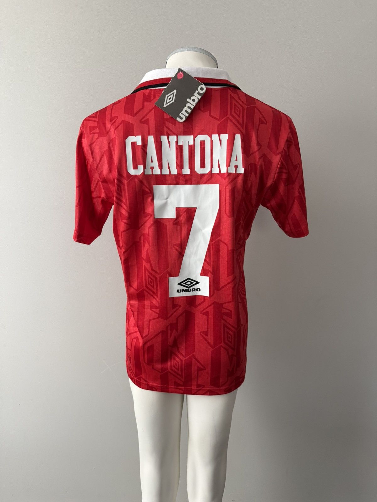 Umbro Eric Cantona Manchester United UMBRO New Men’s Soccer Jersey Size US S / EU 44-46 / 1 - 7 Thumbnail