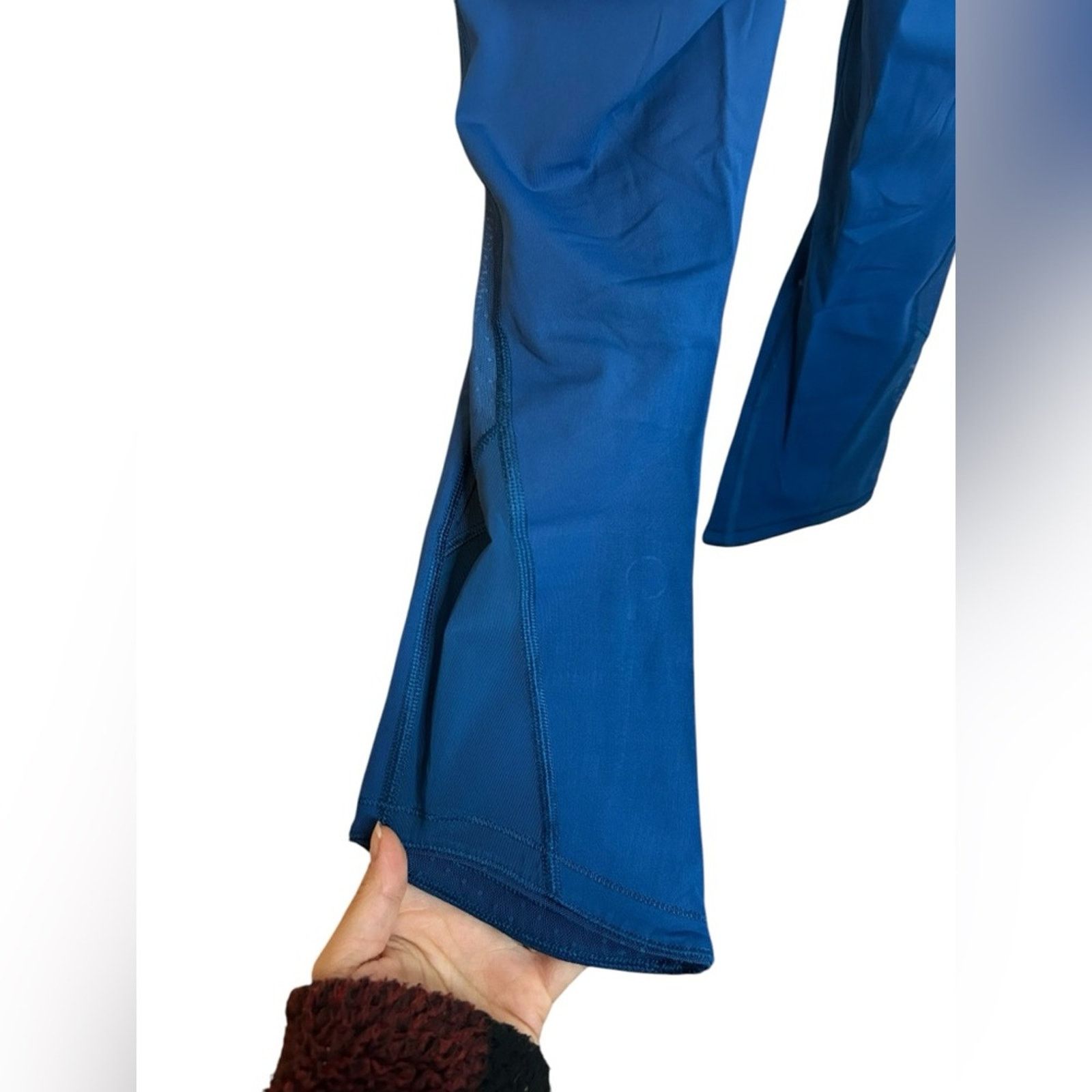 Lululemon Lululemon Blue Body Con Crop Leggings Size 30" / US 8 / IT 44 - 4 Thumbnail