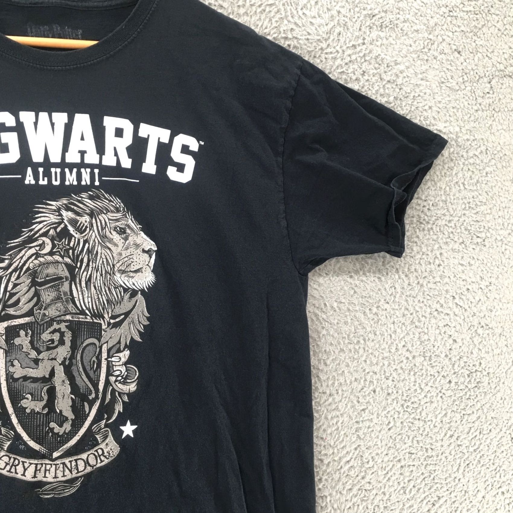 Vintage Harry Potter Hogwarts Gryffindor Tee Shirt Womens L Black Short Sleeves Size L / US 10 / IT 46 - 3 Thumbnail