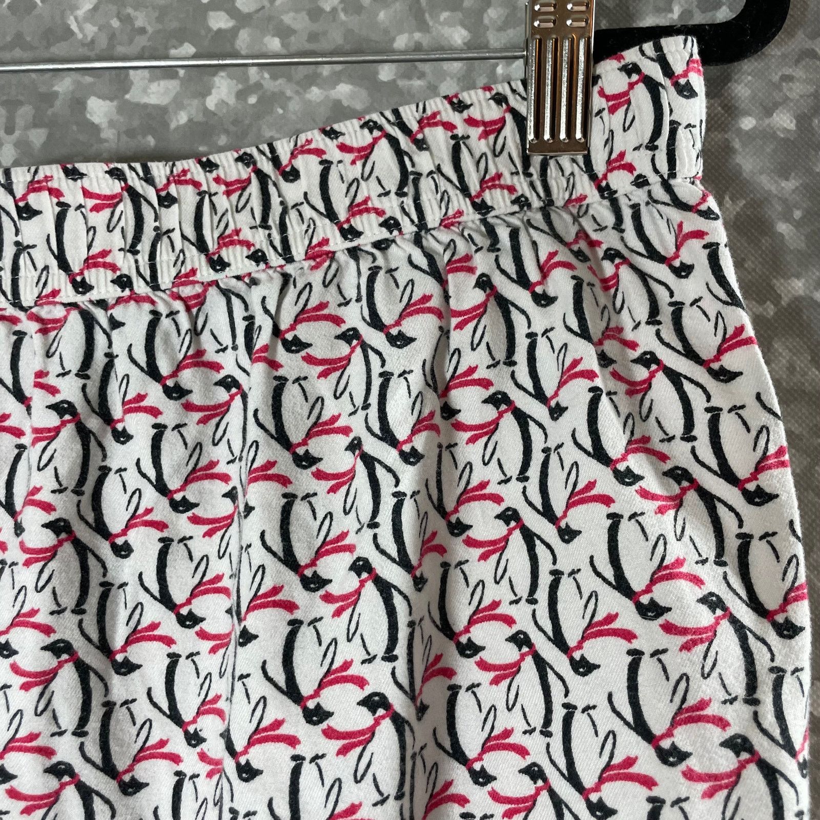 Victoria's Secret Victoria's Secret Penguin Flannel Pajama Pants - Size Large Size 34" / US 12 / IT 48 - 5 Thumbnail