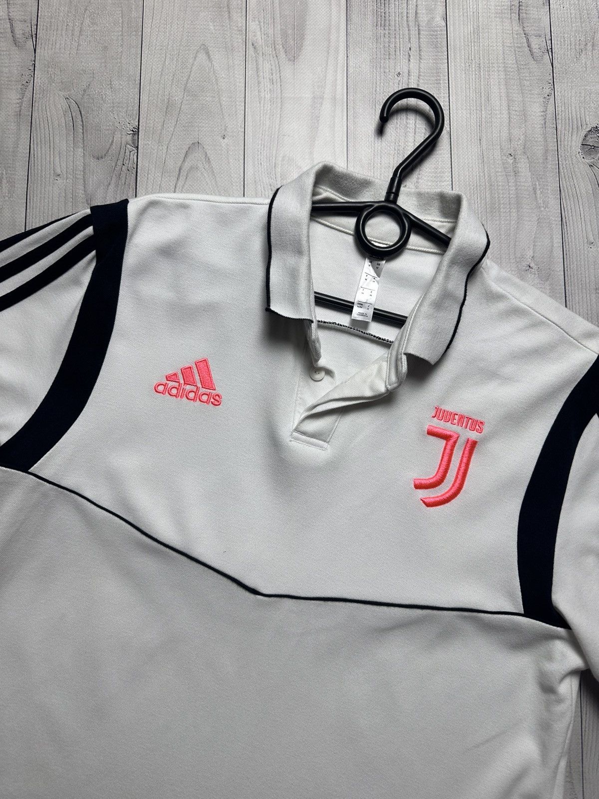 Adidas × Vintage Vintage adidas soccer polo Juventus size M Size US M / EU 48-50 / 2 - 2 Thumbnail