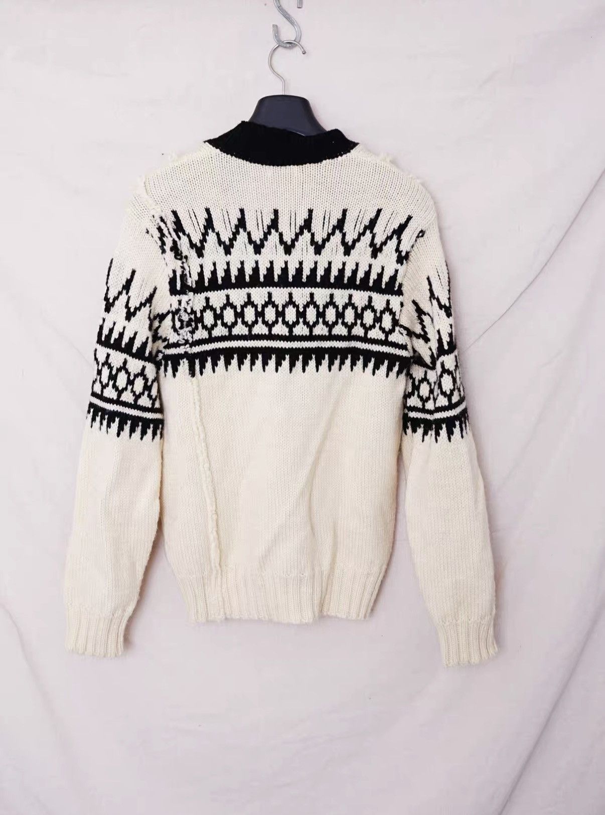 Dries Van Noten Dries Van Noten Cut-out Distressed Sweater Size US M / EU 48-50 / 2 - 5 Thumbnail