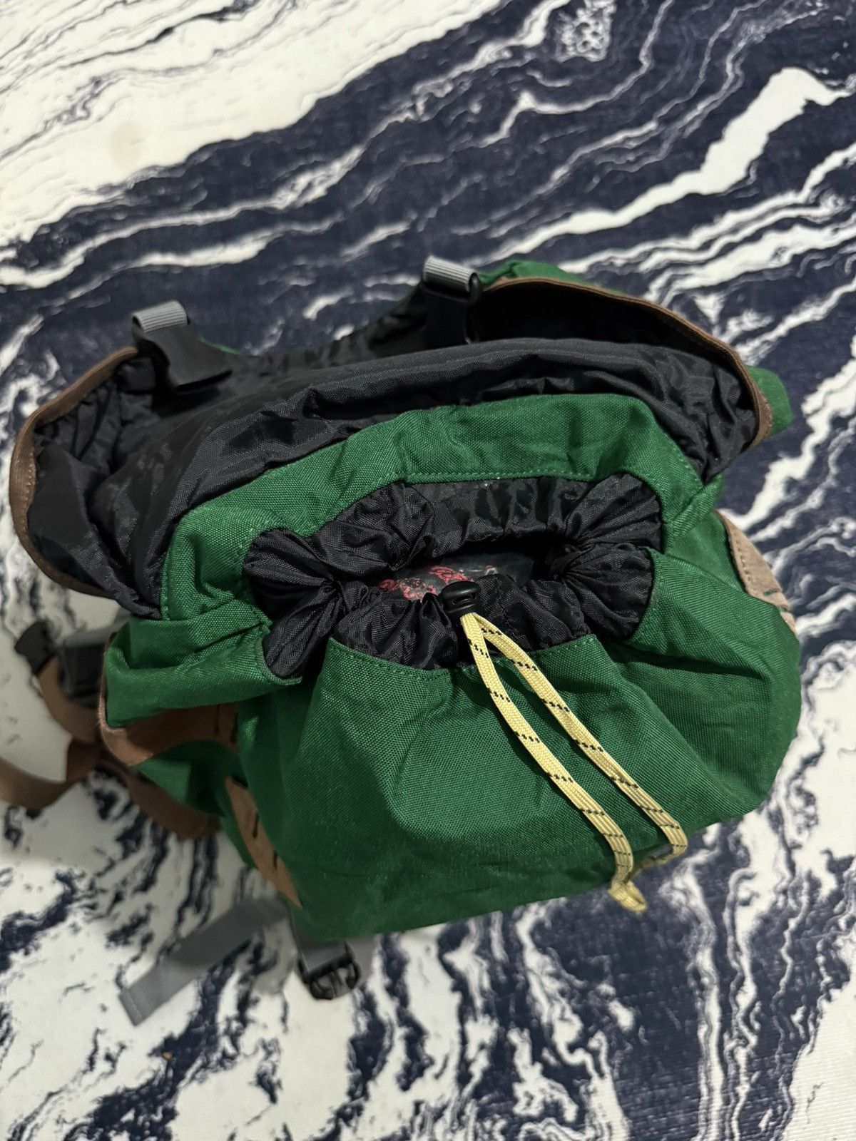 Columbia Vintage columbia nylon cow leather backpack Size ONE SIZE - 13 Thumbnail