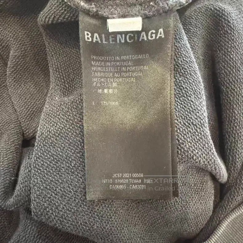 Balenciaga Balenciaga Distressed Letter Logo Print Black Sweatshirt Size US L / EU 52-54 / 3 - 4 Thumbnail