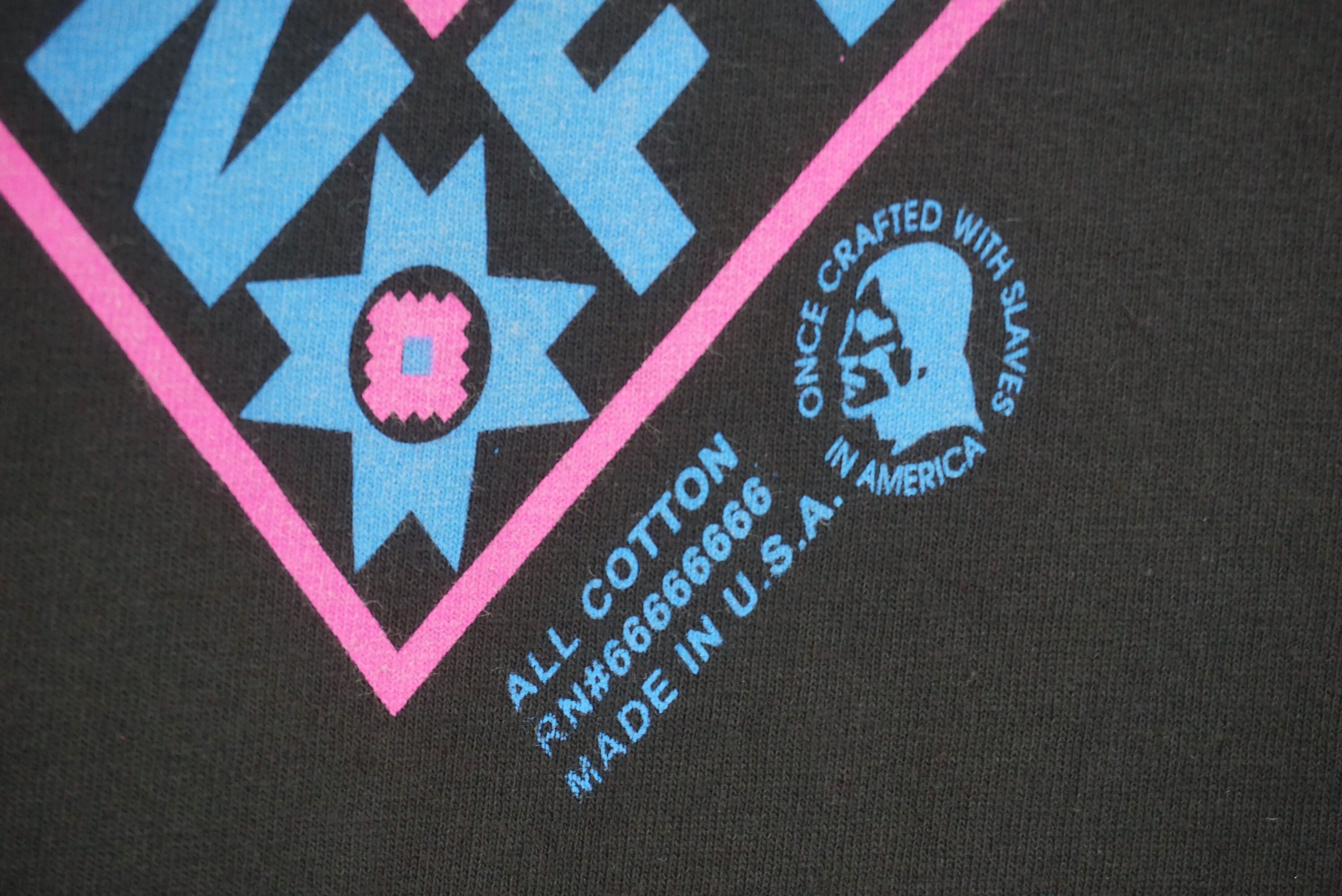 Freshjive Vintage Tee Made in USA Bandana Print American Trump Size US L / EU 52-54 / 3 - 4 Thumbnail