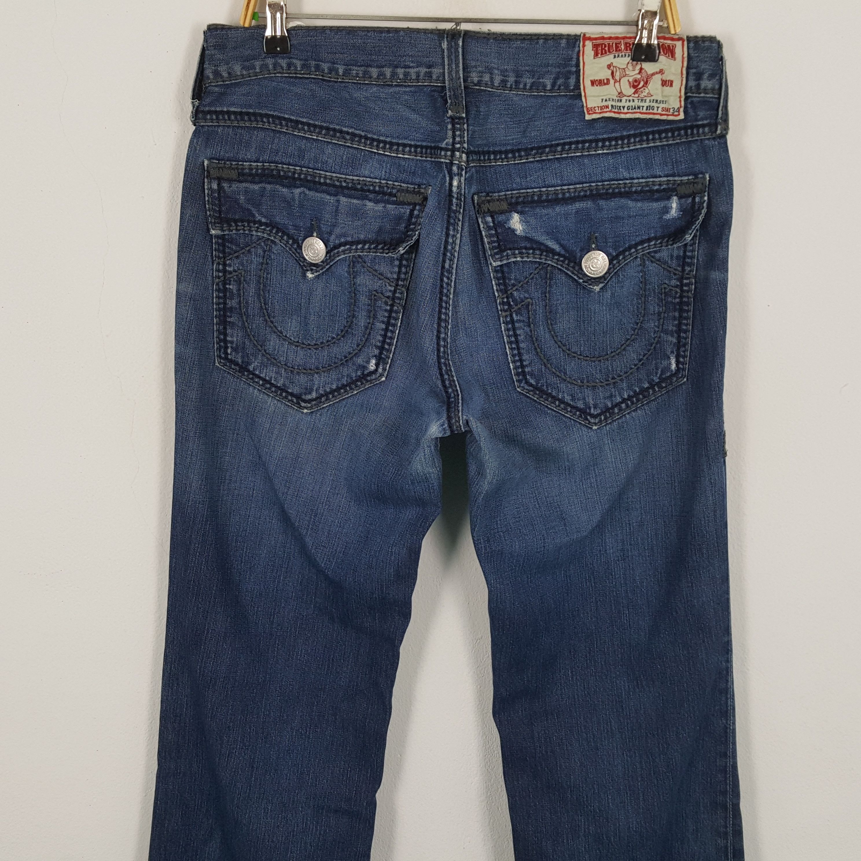 Vintage TRUE RELIGION American Brand Distressed Jeans