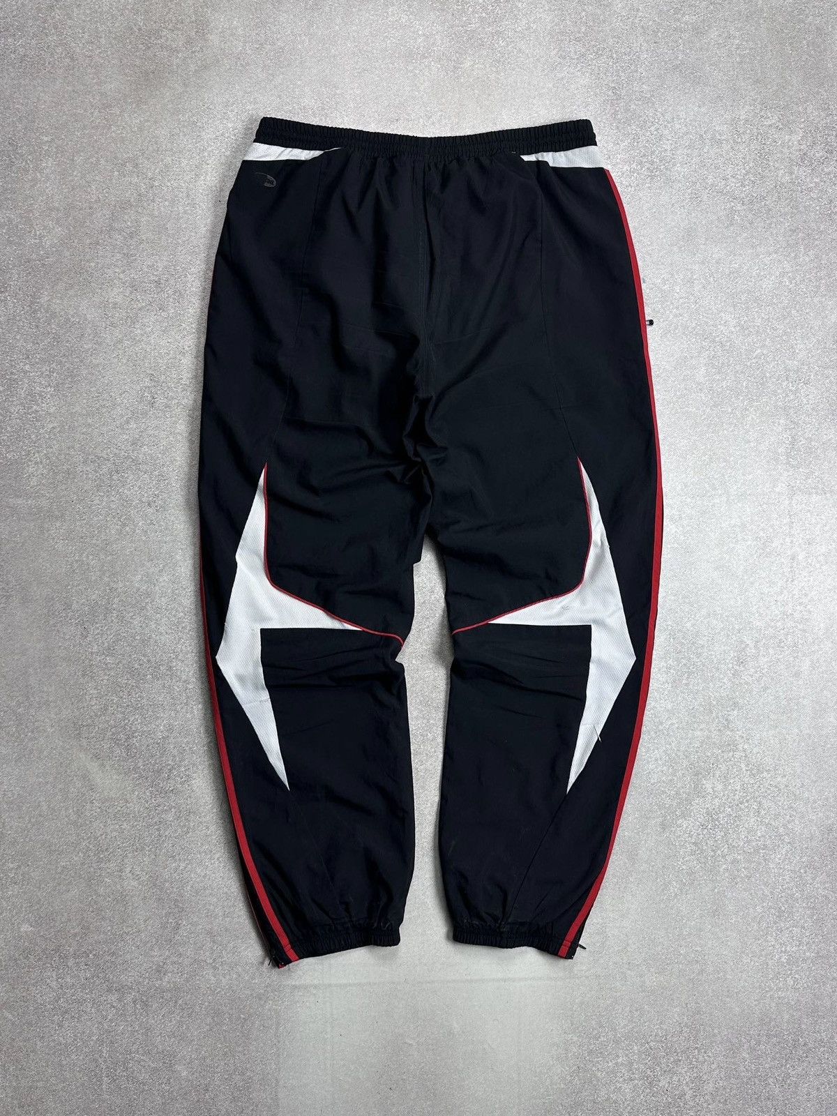 Adidas Vintage 07 Adidas Liverpool Nylon Track Pants M Size US 32 / EU 48 - 3 Thumbnail