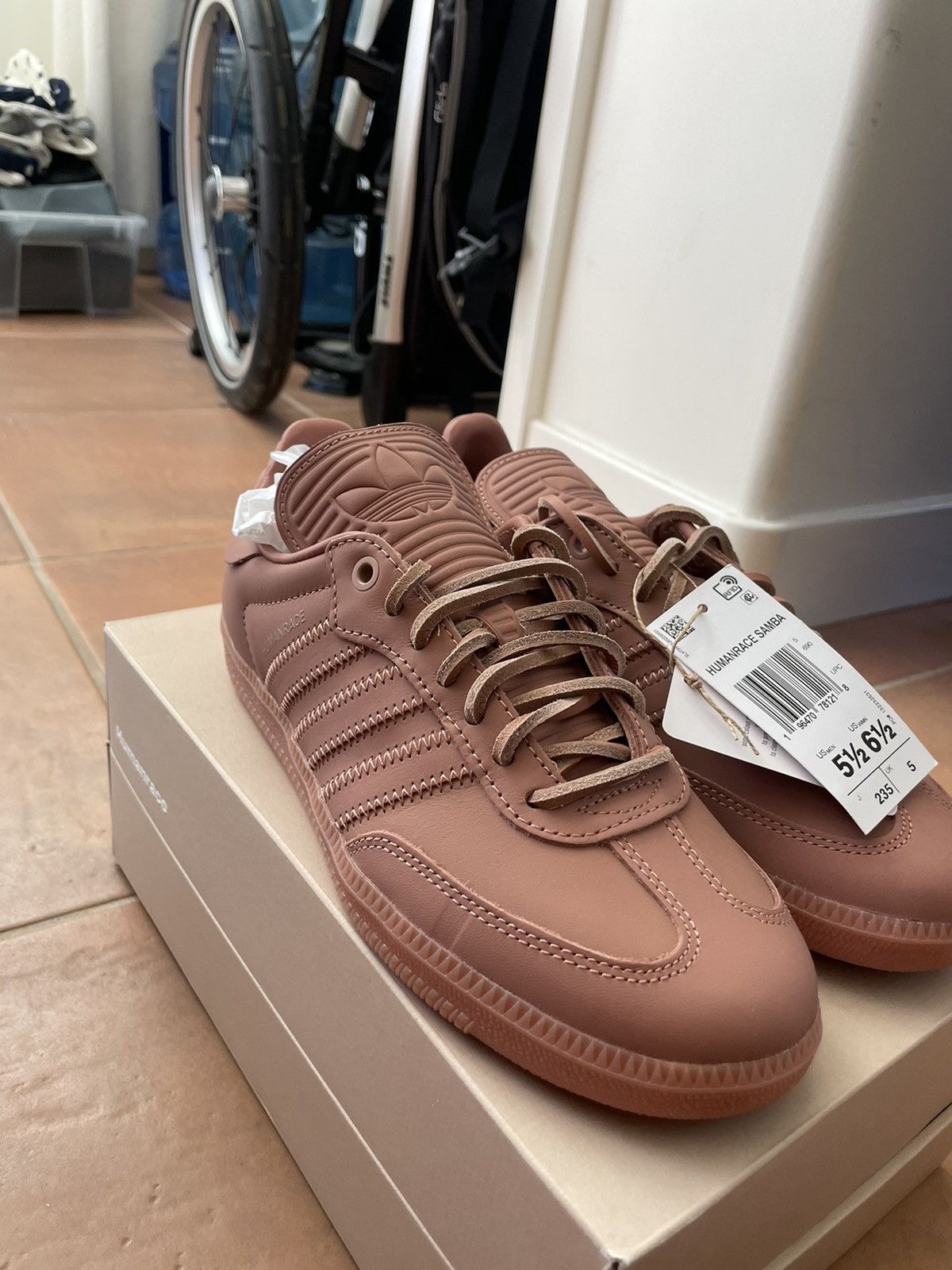 Adidas × Humanrace × Pharrell Humanrace Samba Size US 5.5 / IT 35.5 - 5 Thumbnail