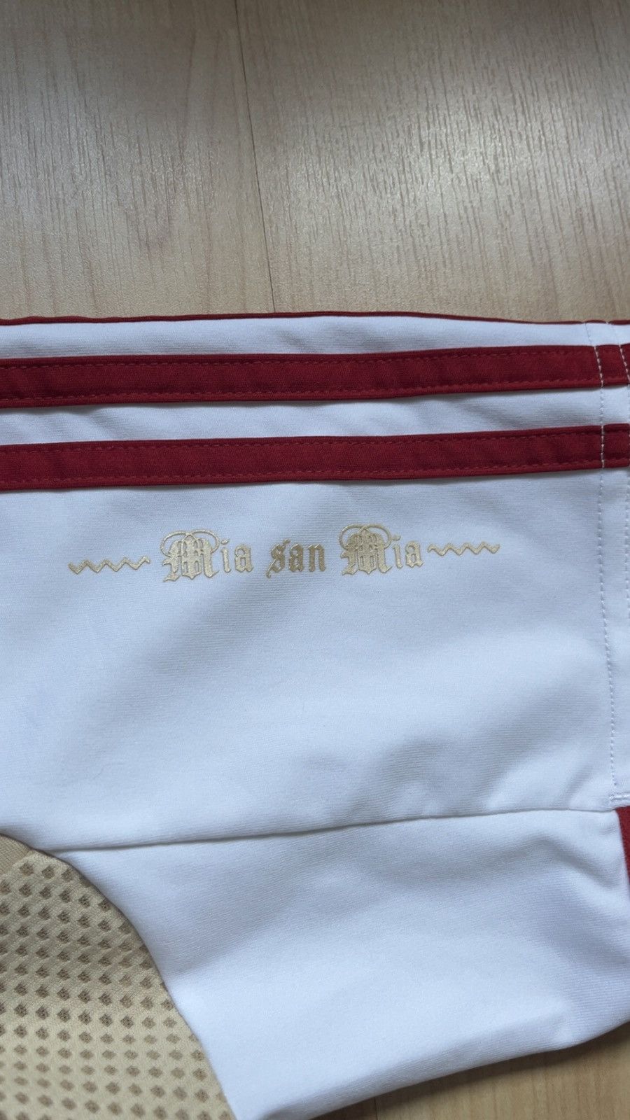 Adidas Bayern Munich 2011/12 Training Kit Size US S / EU 44-46 / 1 - 3 Thumbnail