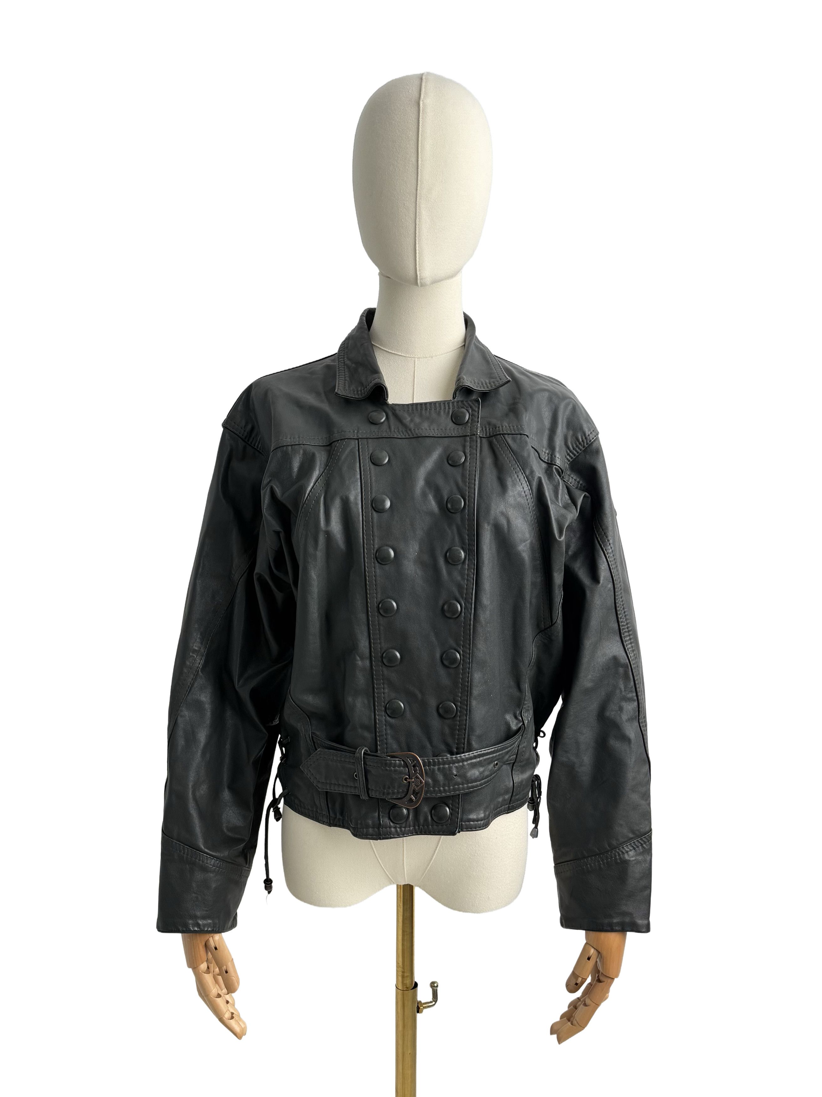 Vintage Vintage Leather Biker Jacket Cropped Belted Double Breasted Size L / US 10 / IT 46 - 2 Thumbnail