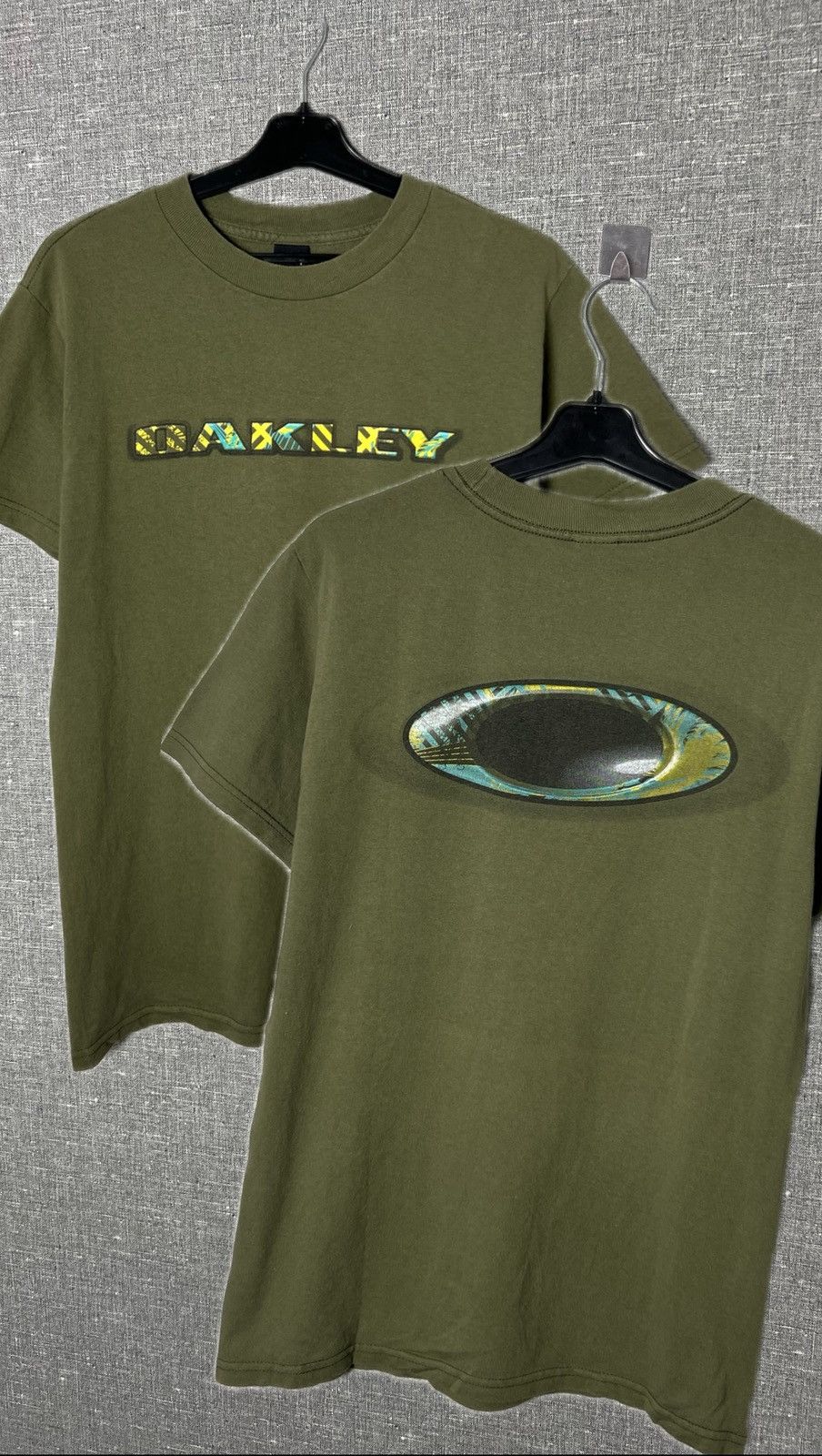 Oakley × Vintage Oakley Double Sided Big Logo Khaki Tee Men’s Size S Size US S / EU 44-46 / 1 - 1 Thumbnail