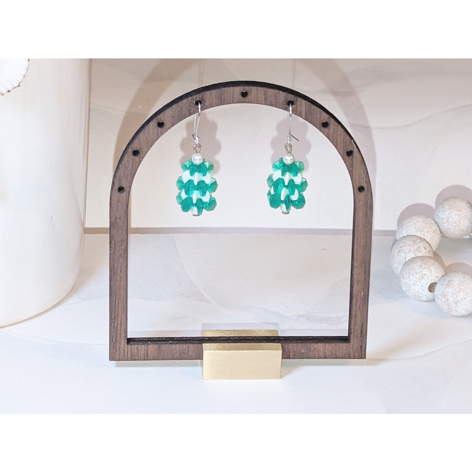 Vintage Kid's VTG Faux Pearl Green Beaded Christmas Tree Earrings Size ONE SIZE - 1 Thumbnail