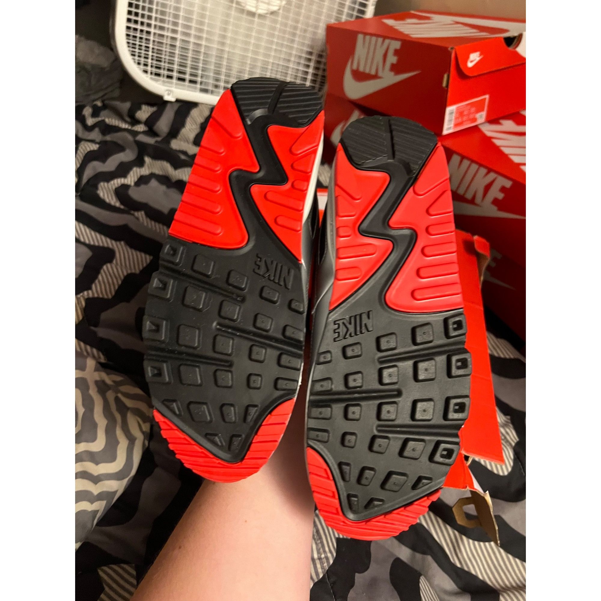 Nike Nike Air Max 90 Silver Bullet Icons University Red DX4233-00 Size US 11 / EU 44 - 4 Thumbnail