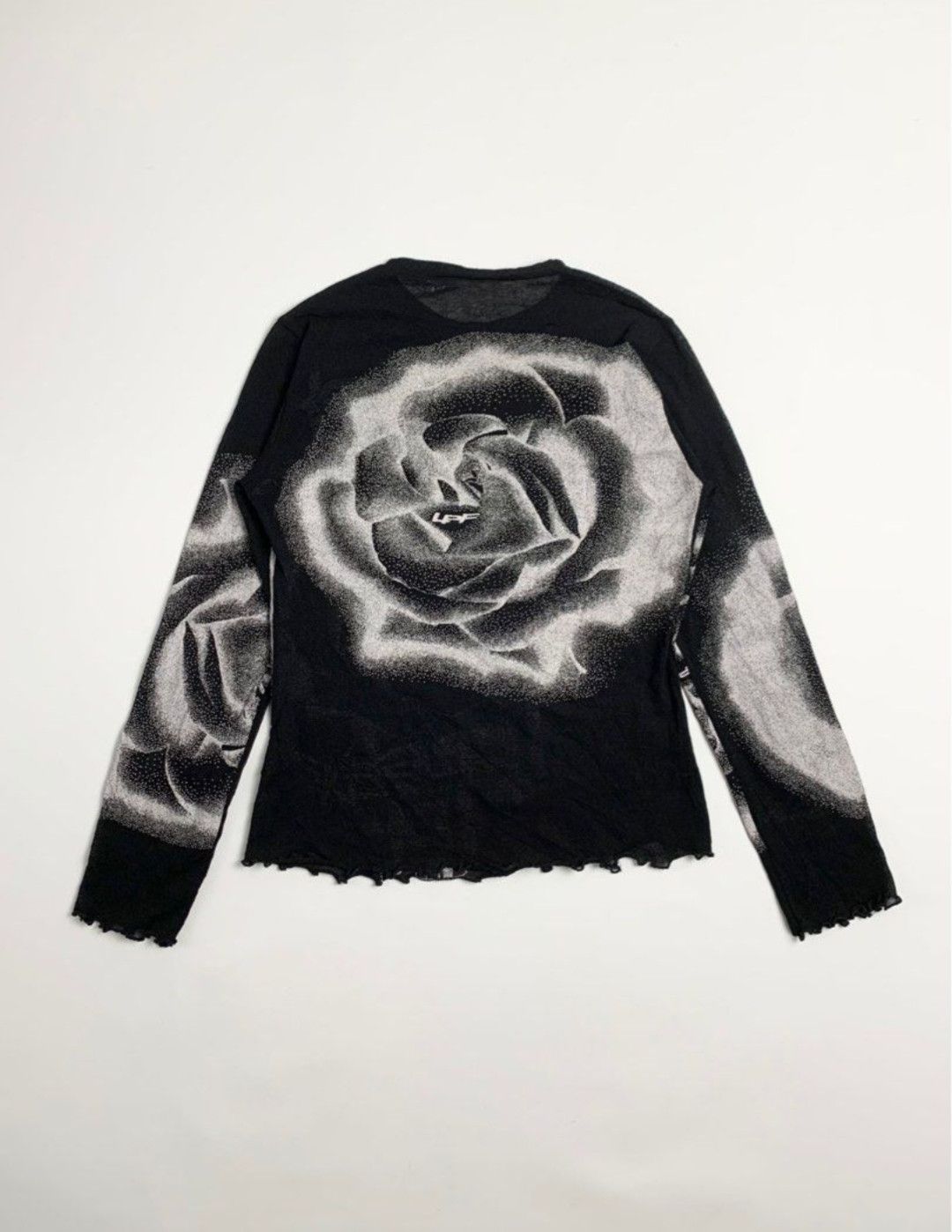 Japanese Brand Y2K LPF Mesh Top With Grayscale Rose Graphic Size M / US 6-8 / IT 42-44 - 5 Thumbnail