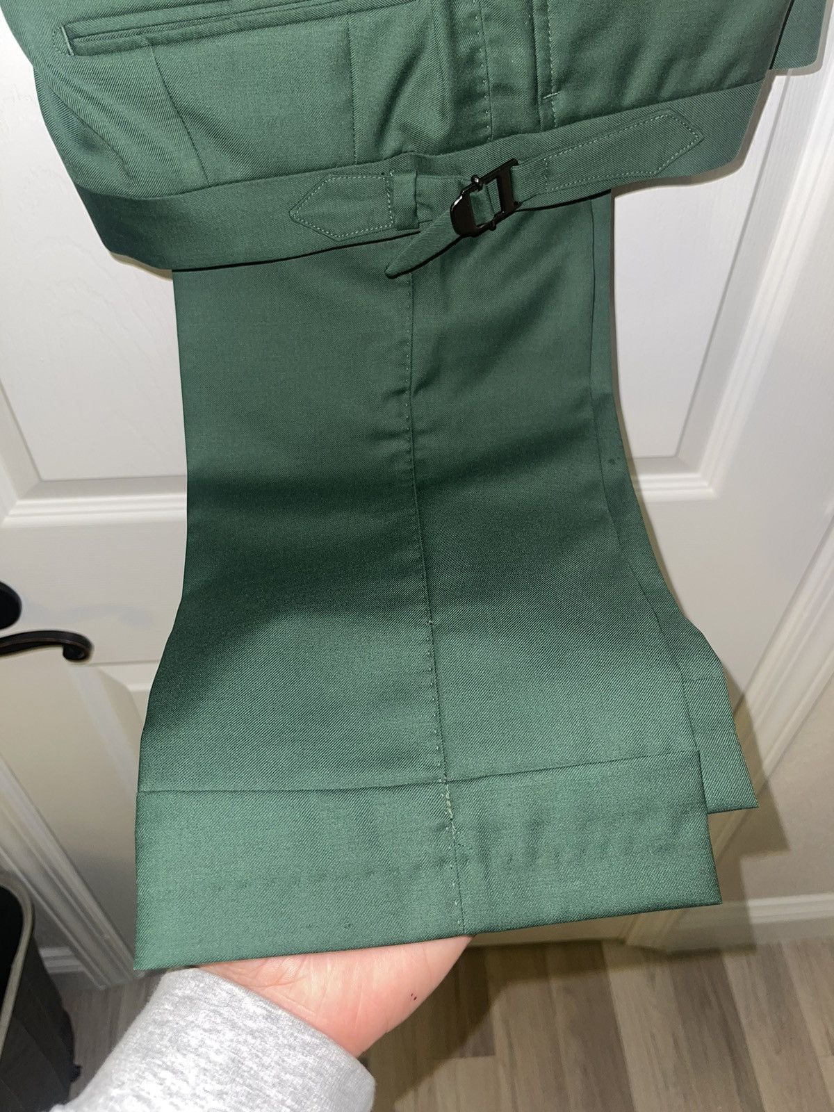 Custom Made R.Douglas Green Suit 36r