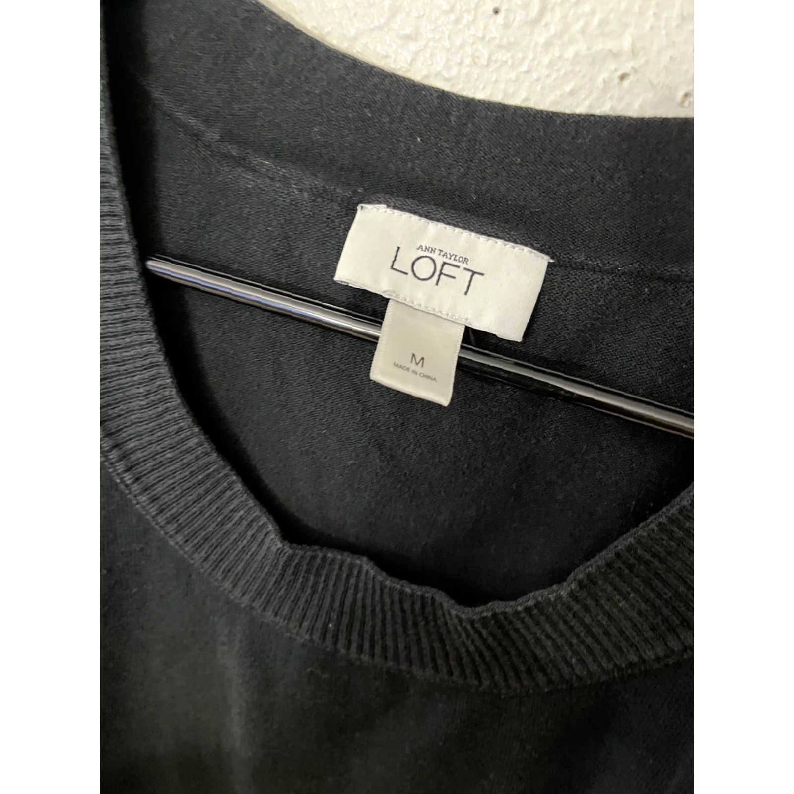 Loft LOFT Women Long Sleeve Tee Medium Black Crew Neck Casual Pullover Knit Oversized 90s Fashion Mens Womens Girls/ Womens? Size M / US 6-8 / IT 42-44 - 2 Thumbnail