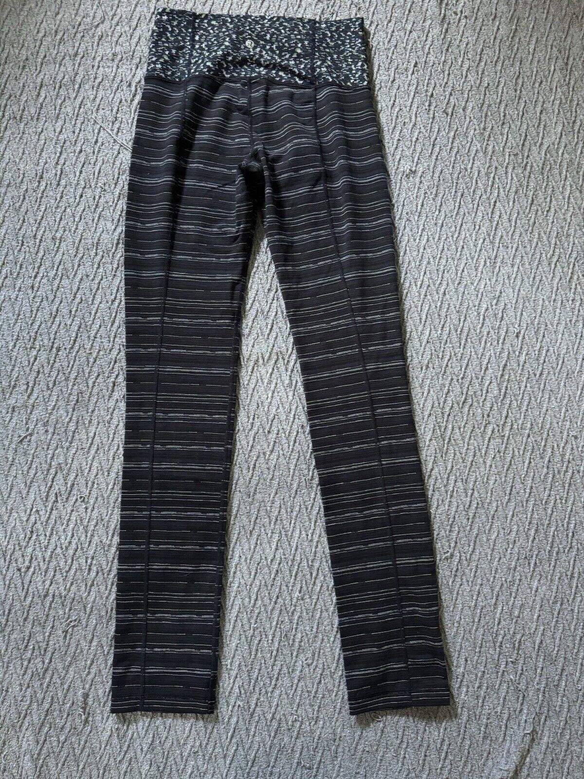 Designer Women’s Lululemon Low Rise Leggings No Tags Size Small Size 28" / US 6 / IT 42 - 2 Thumbnail