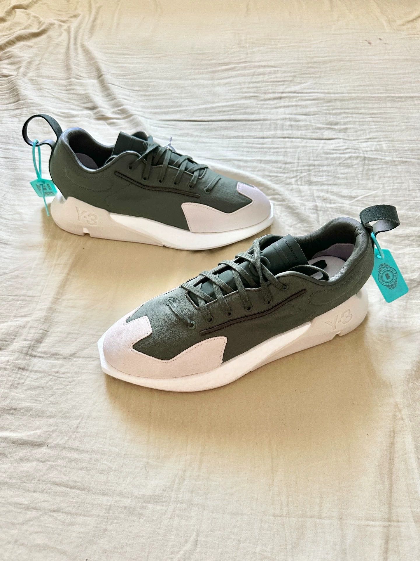 Y-3 Y-3 Orisan Low Top Running Shoes Green Unisex 43.3 Size US 9.5 / EU 42-43 - 1 Thumbnail