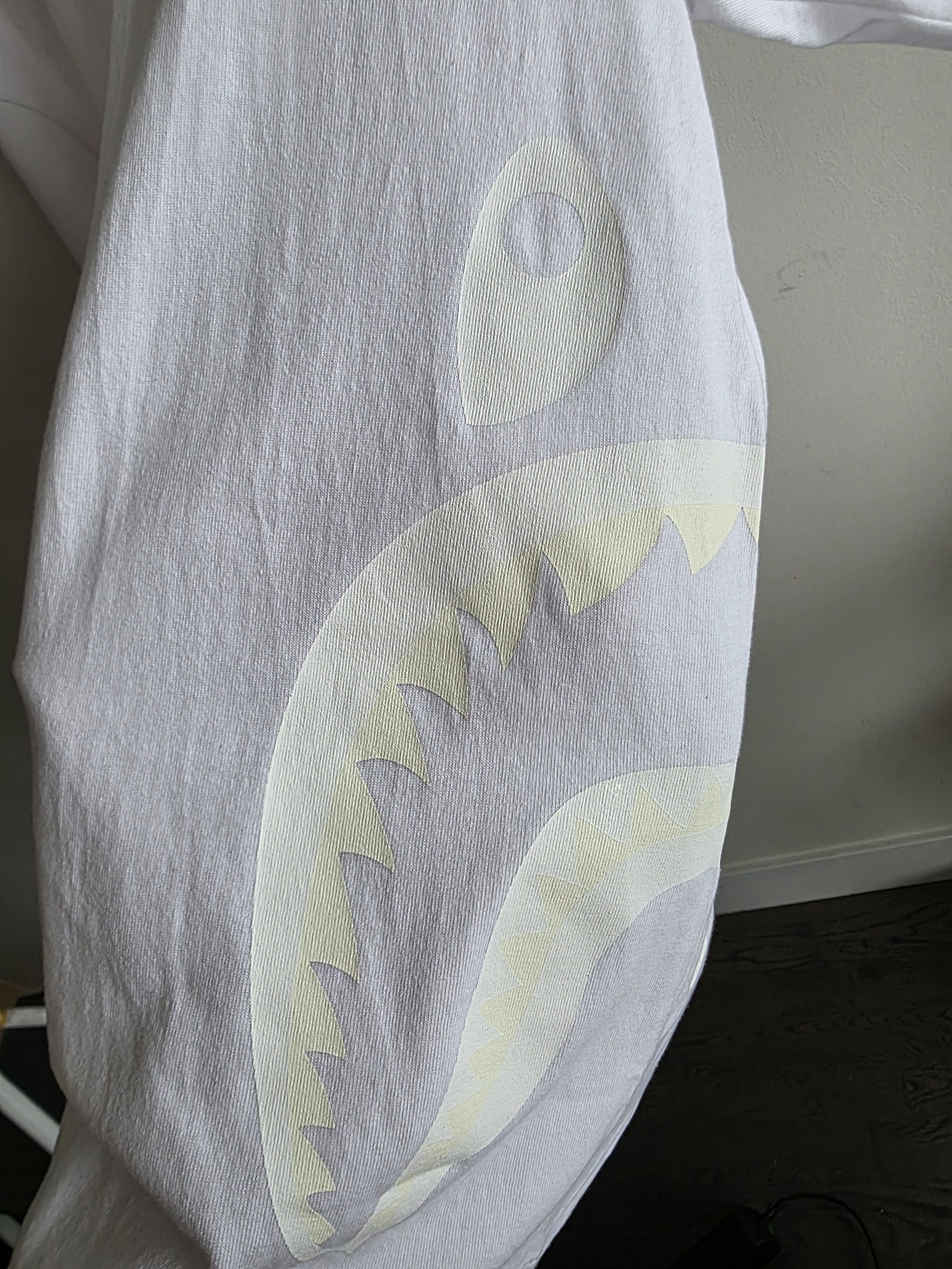 Bape Bape GOAT Exclusive Side Shark Tee Size US XXL / EU 58 / 5 - 2 Thumbnail