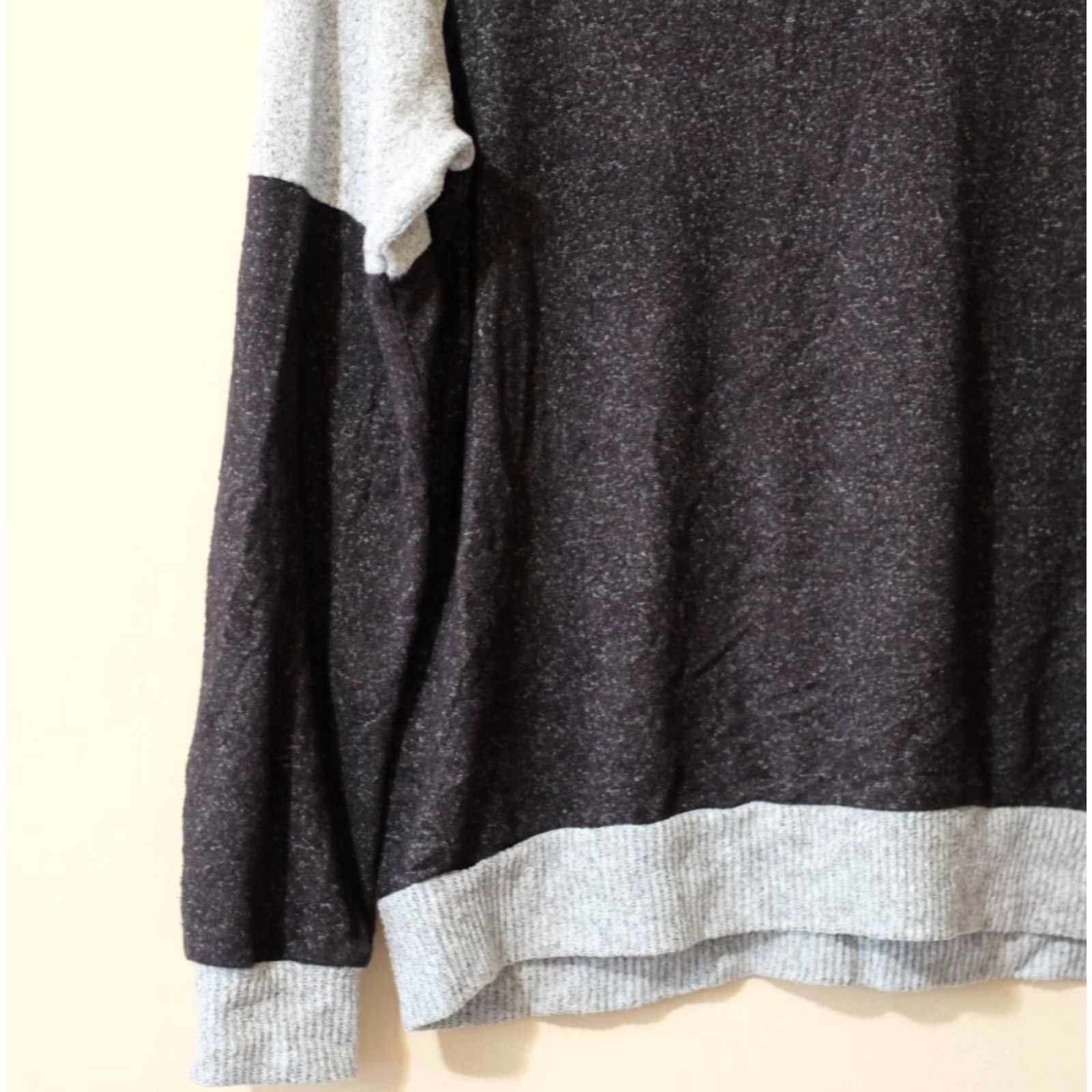 Vintage Pink Rose SOFT Women's L knit Sweater Pullover Lightweight Grey Black Crew Neck Cotton? Polyester? Rayon? Spandex? Size L / US 10 / IT 46 - 3 Thumbnail
