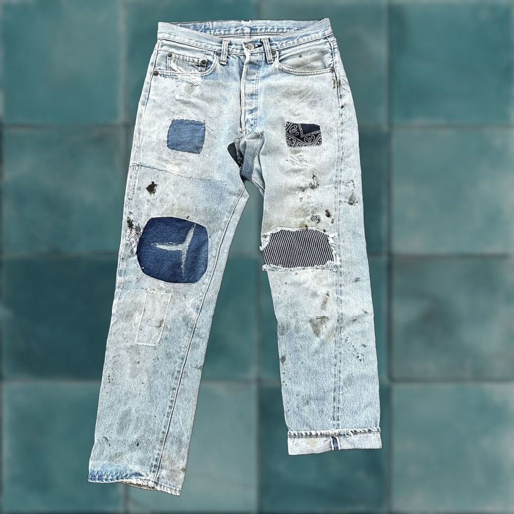 Levi's VINTAGE Levi's Jeans 501 Men's Regular Fit Straight 80s USA Light Wash Denim 28 Inseam Size US 30 / EU 46 - 1 Thumbnail