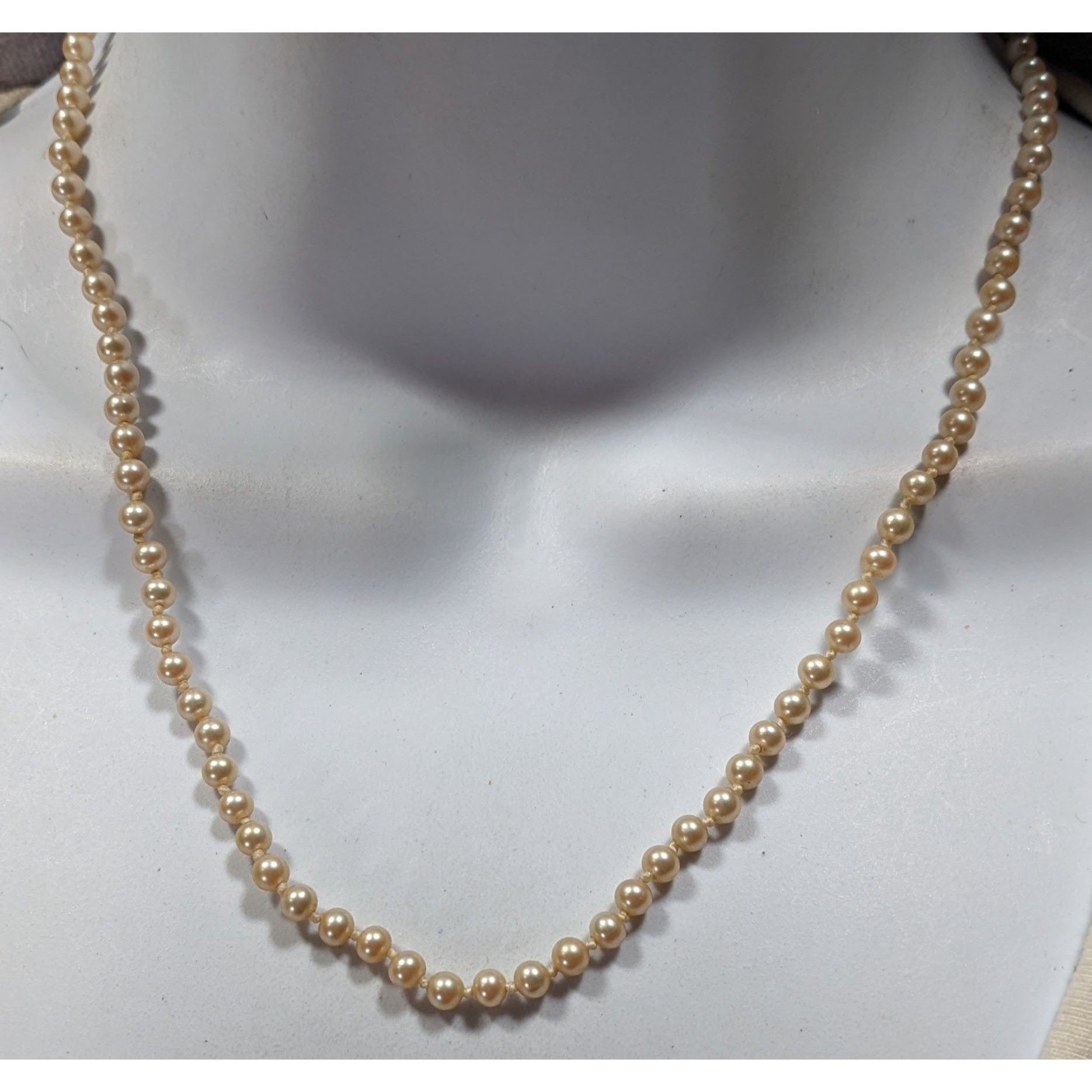 Other Vintage Champagne Faux Peal Hand Knotted Necklace Size ONE SIZE - 2 Thumbnail