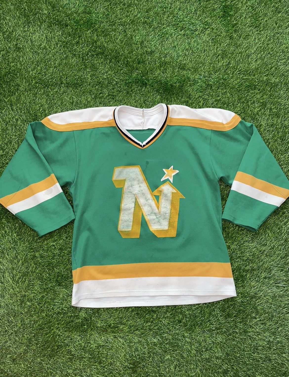 Vintage NHL Minnesota North Stars Jersey Size Medium