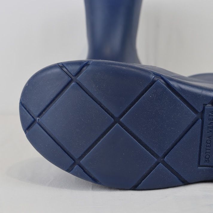 Bottega Veneta o1rshd1 Matt Rubber Puddle Ankle Boot in Cruise Size US 7 / EU 40 - 8 Thumbnail