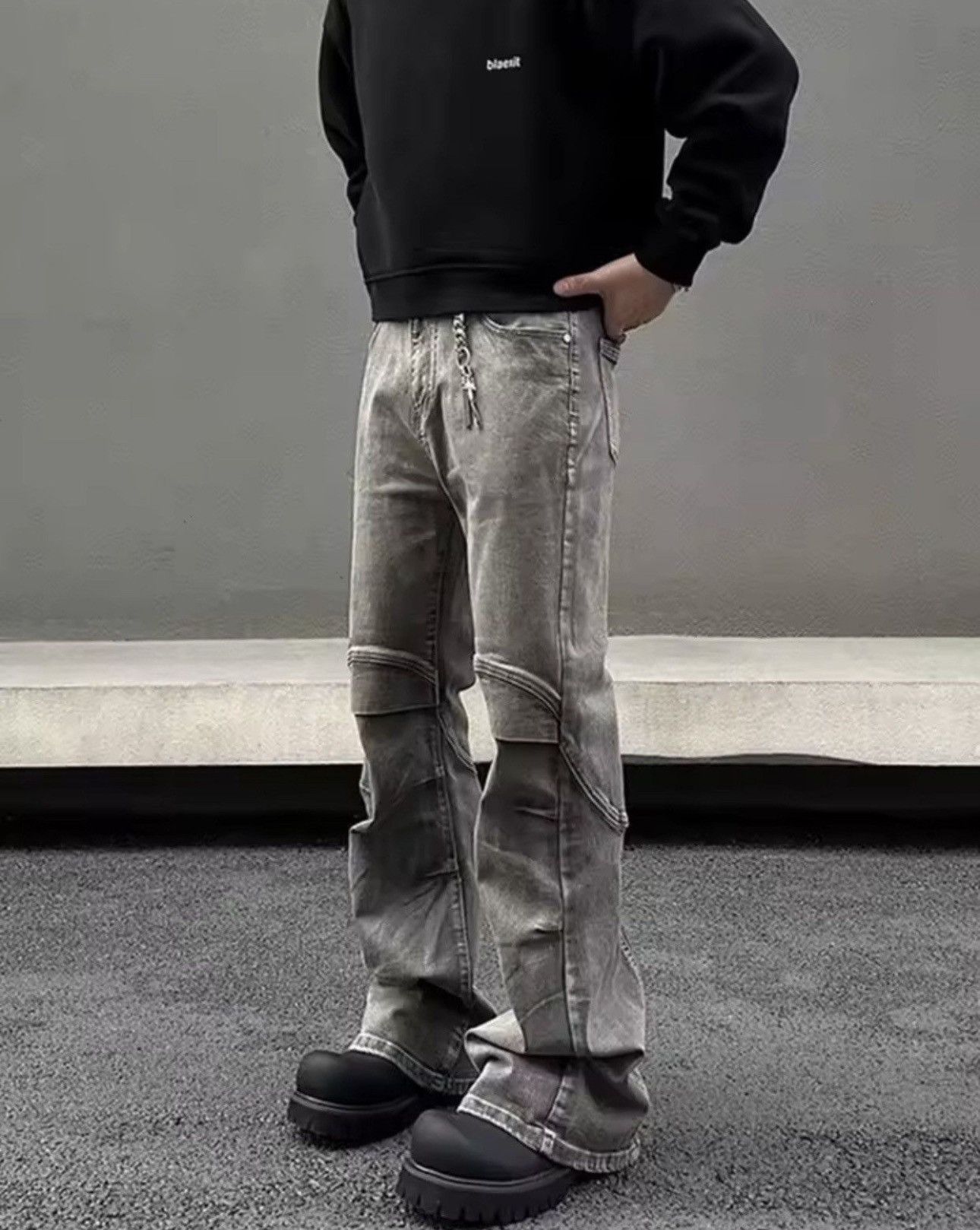 Japanese Brand × Vintage Ropa Y2K Streetwear Vintage Grey Pleated Flare Jeans Pants Size US 34 / EU 50 - 6 Thumbnail