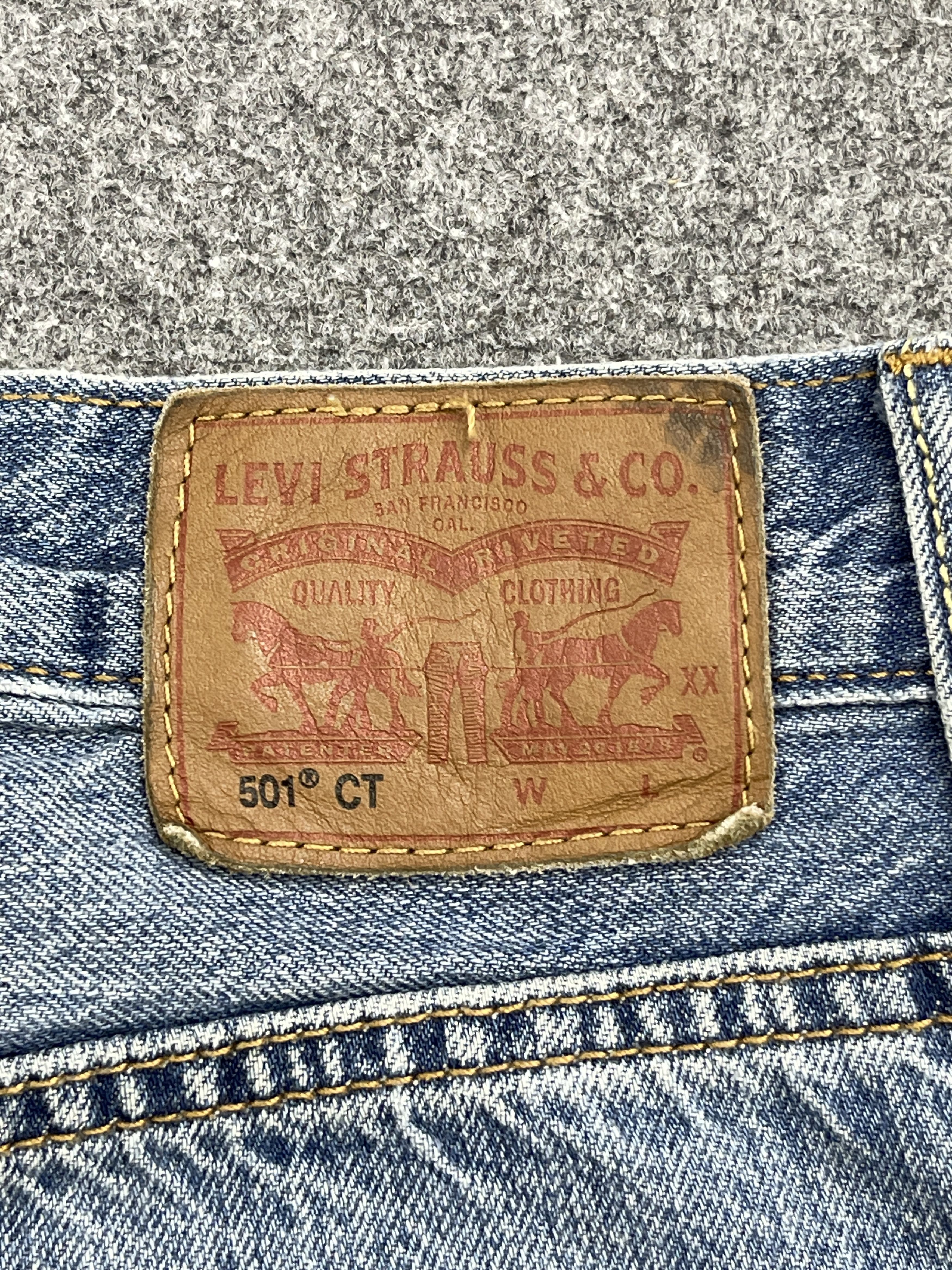 Levi's Vintage Levis 501 Distressed Light Wash Jeans DP2575 Size US 28 / EU 44 - 5 Thumbnail