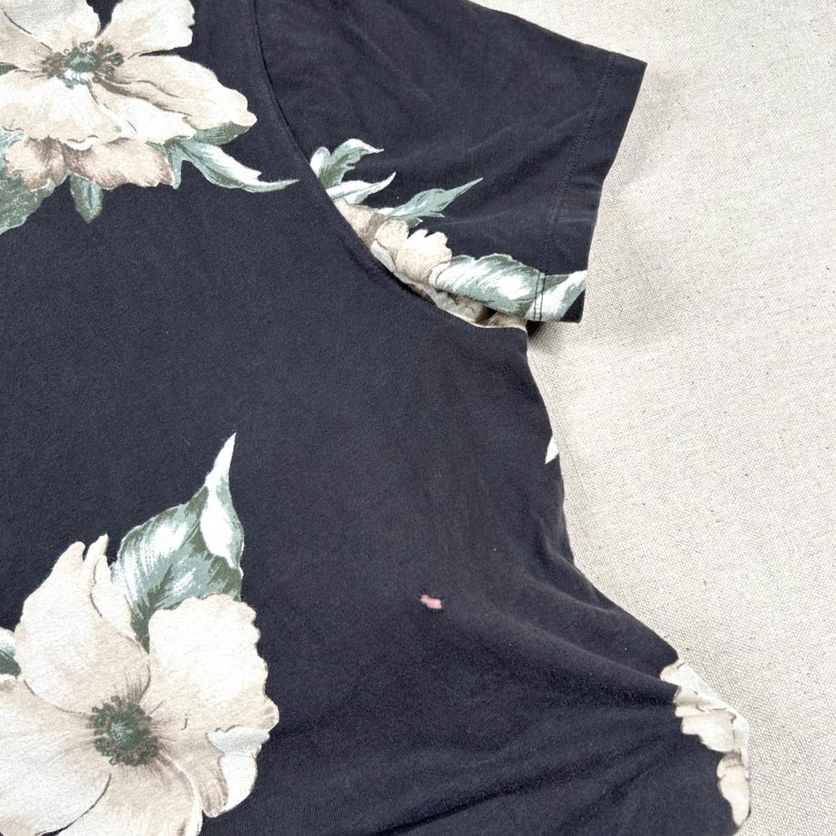 Abercrombie & Fitch Abercrombie & Fitch Shirt Mens 2XL Golf Polo Floral Beachy Slim Tropical Vintage No Flaw Gray Knit Short Sleeve Collared Button Spread Size US XXL / EU 58 / 5 - 5 Thumbnail