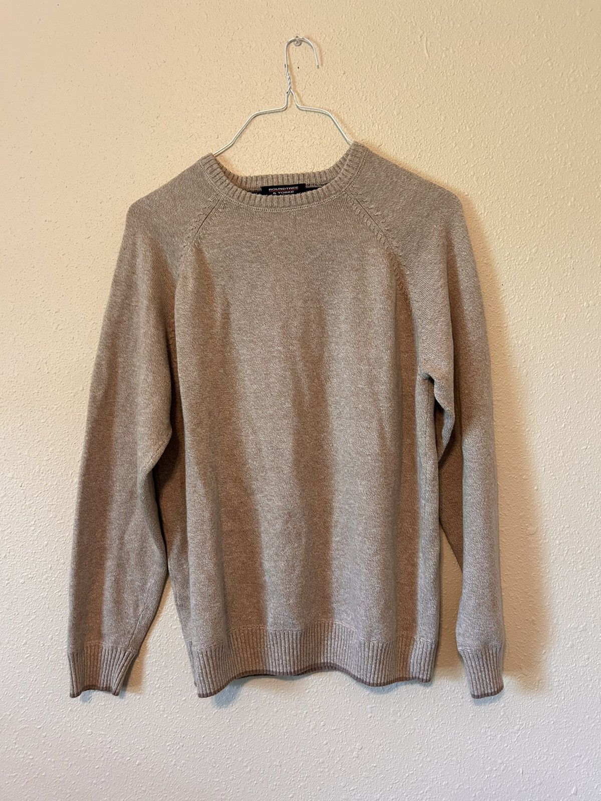 Roundtree & Yorke × Vintage Beige classic sweater Size US S / EU 44-46 / 1 - 1 Thumbnail
