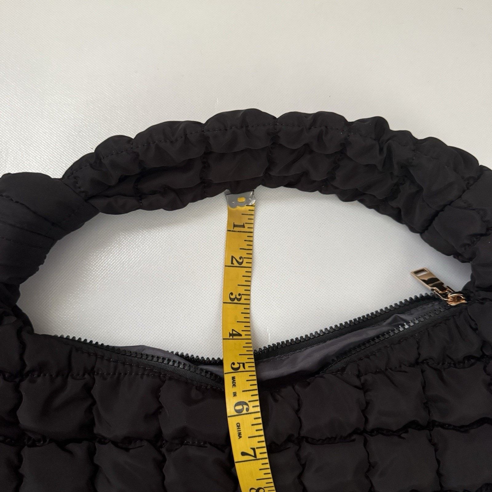 Other Urban Expressions Urban Fit Puffy Quilted Shoulder Sport Bag Size ONE SIZE - 9 Thumbnail