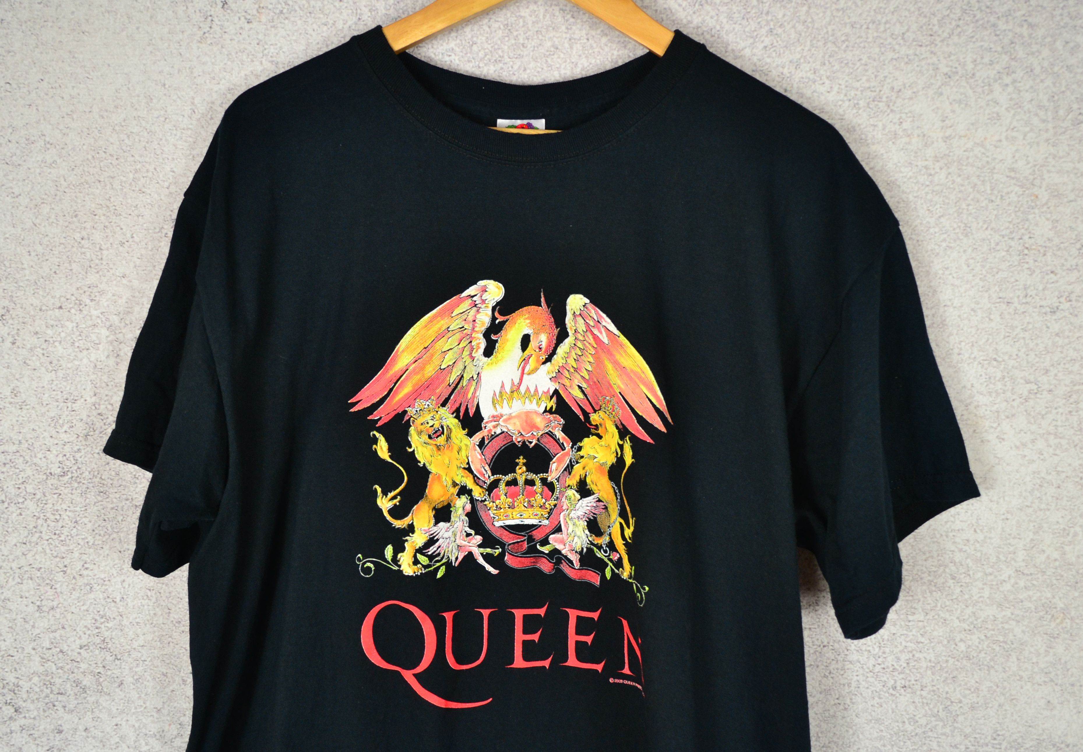 Band Tees Vintage Queen T Shirt Band Tee Fruit Of The Loom 2003 Size US XL / EU 56 / 4 - 2 Thumbnail