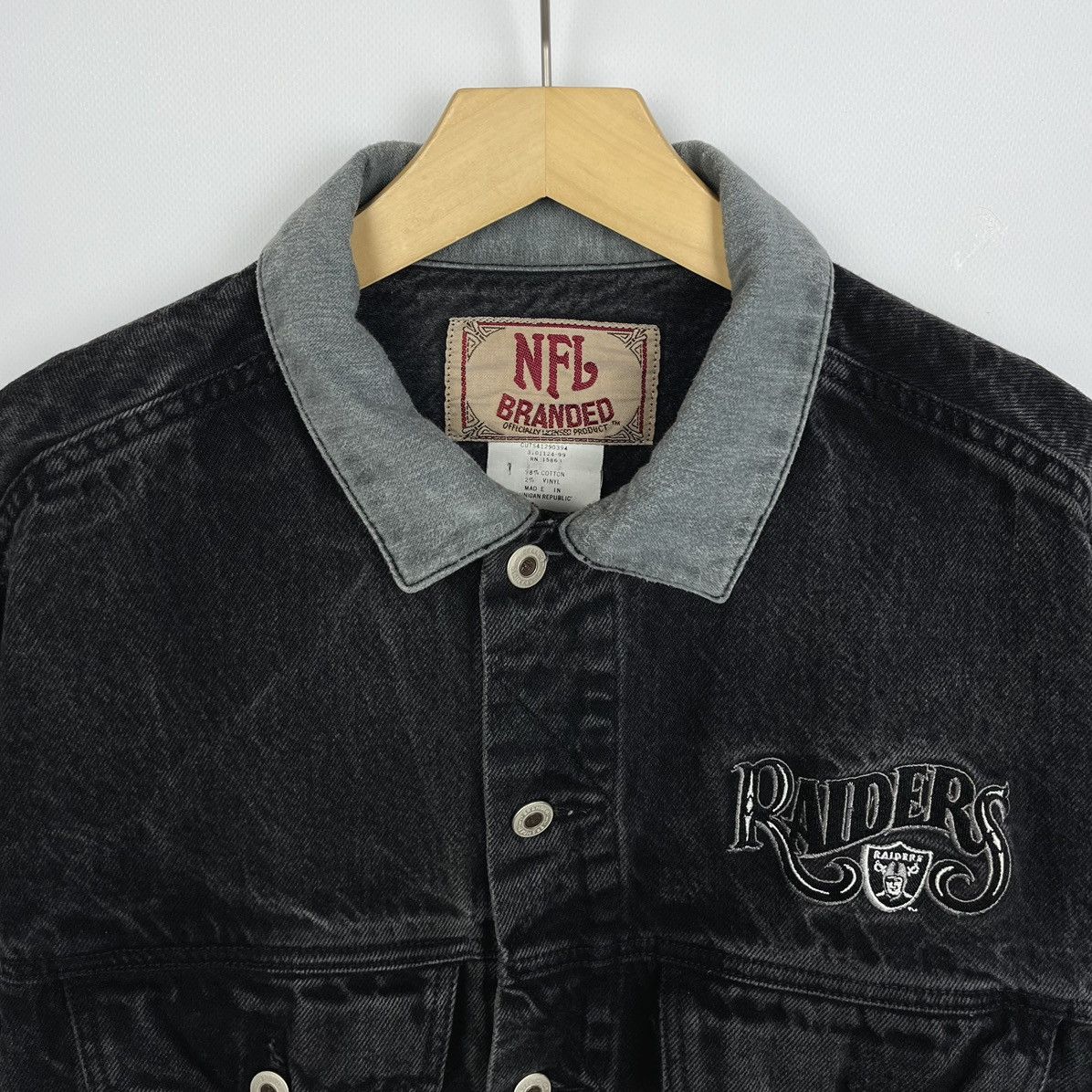 NFL Vintage Oakland Raiders NFL rare big logo denim jacket 90’s Size US M / EU 48-50 / 2 - 7 Thumbnail