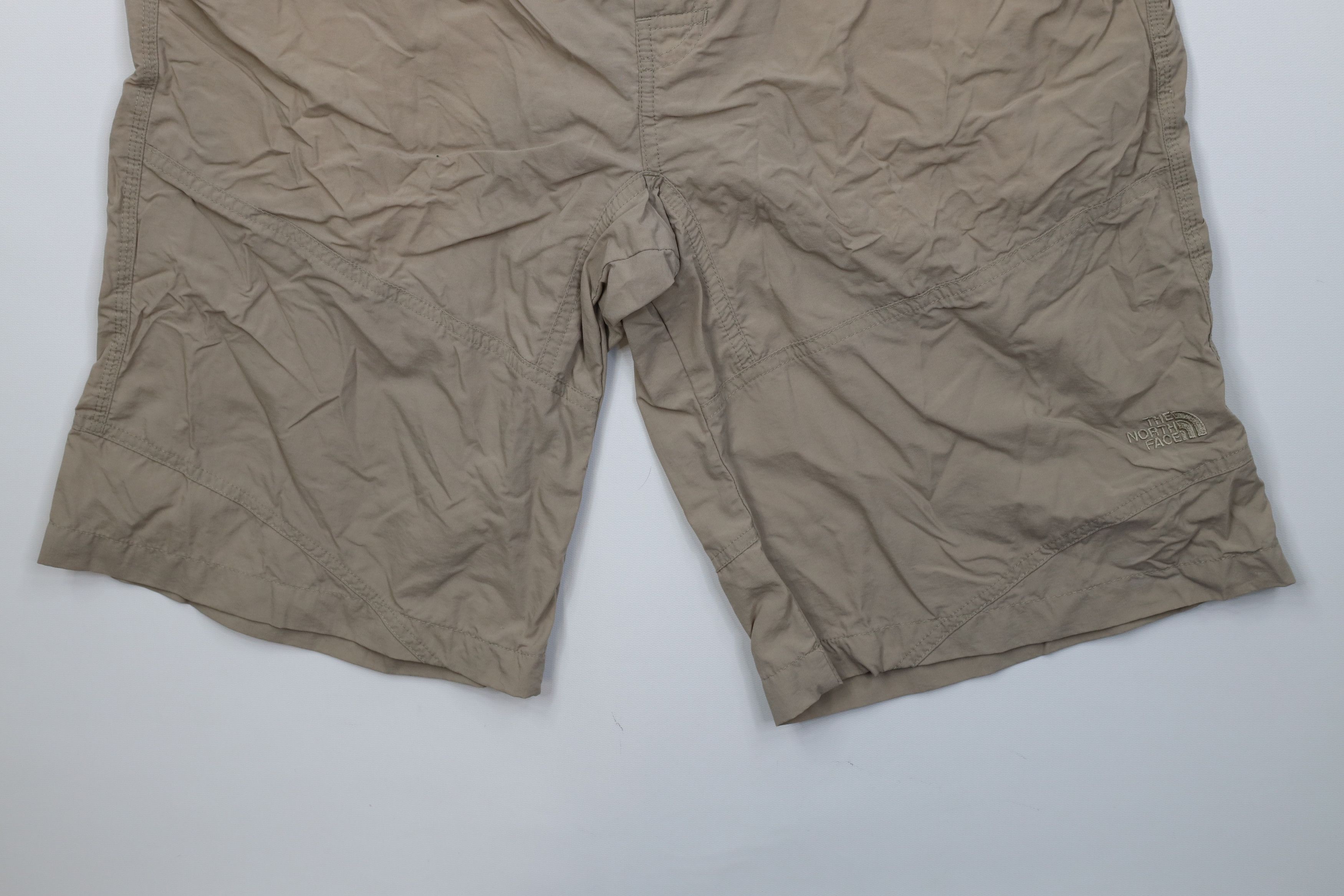 The North Face Vintage The North Face Baggy Fit Baggies Shorts Nylon Beige Size US 34 / EU 50 - 4 Thumbnail