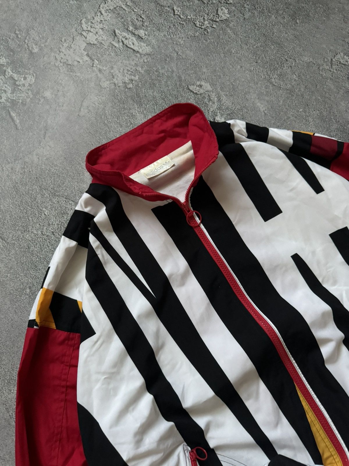 Adidas × Vintage Adidas M all printed multicolour zip bomber olympic jacket Size US M / EU 48-50 / 2 - 5 Thumbnail
