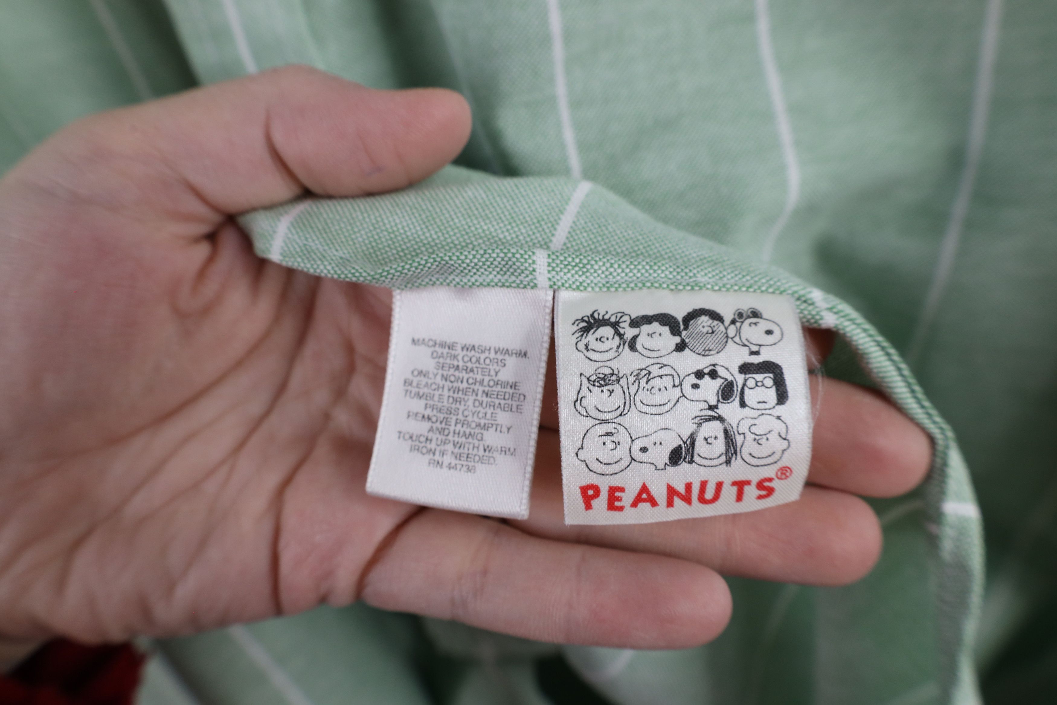 Vintage Vintage 90s Peanuts Joe Cool Striped Button Down Shirt Size US L / EU 52-54 / 3 - 10 Thumbnail