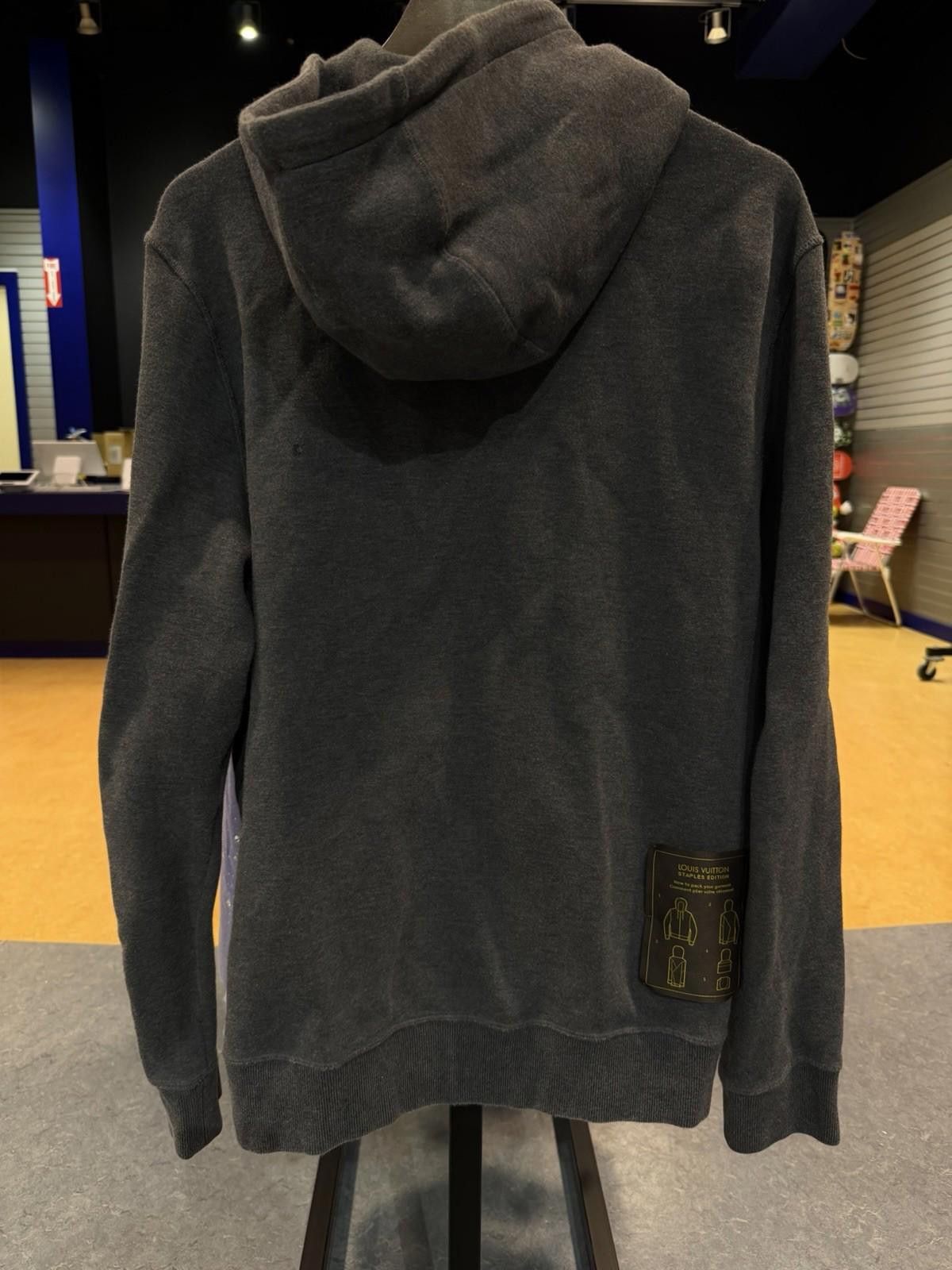 Louis Vuitton LOUIS VUITTON - MEN’S Gray "LV" HOODIE ZIP UP - Size XXL Size US XXL / EU 58 / 5 - 6 Thumbnail