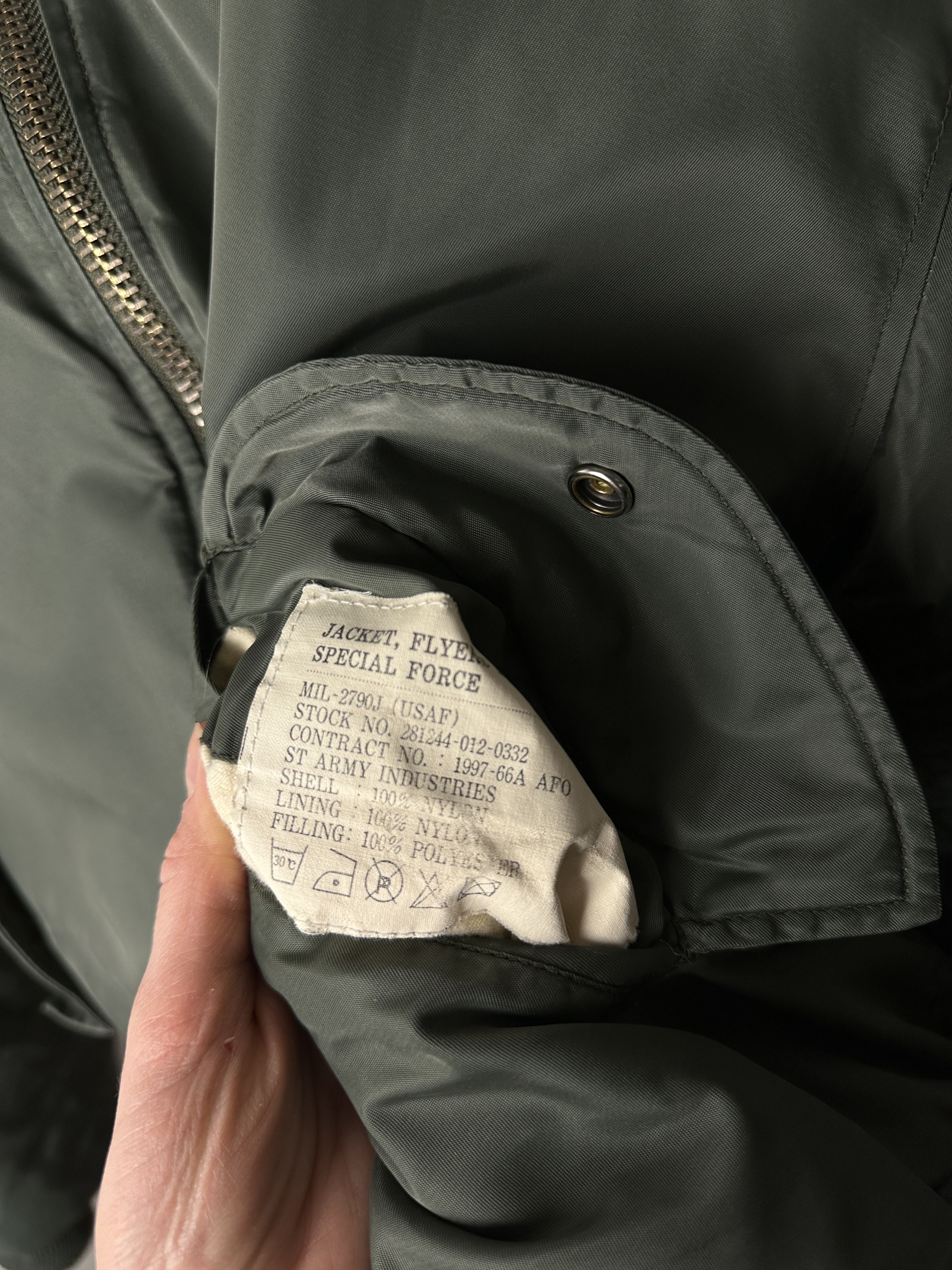 Vintage Army Industries MA1 Reversible Bomber Jacket Size US XL / EU 56 / 4 - 13 Thumbnail