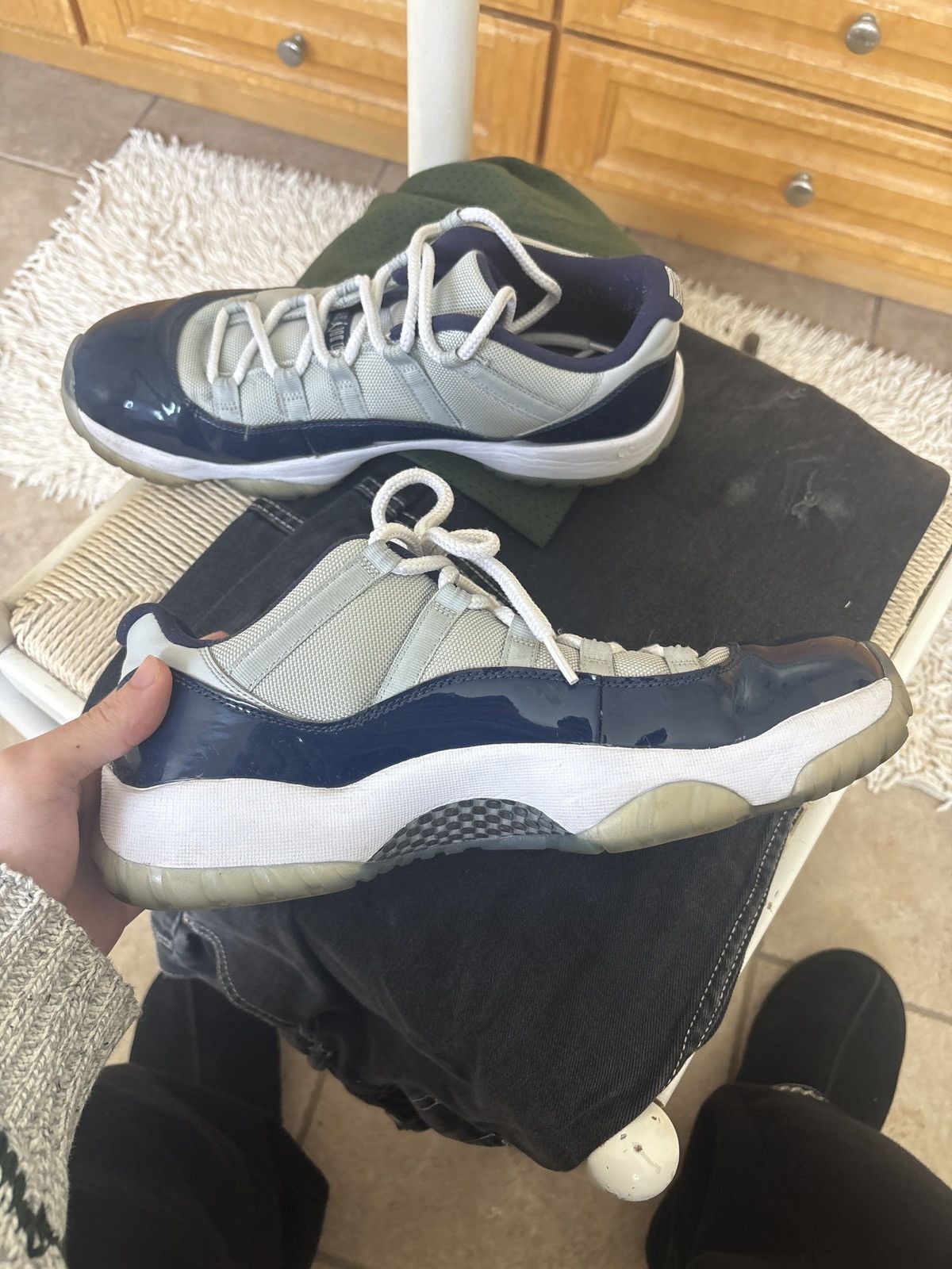 Jordan Brand Jordan 11 “GeorgeTown” Size 11.5 Size US 11.5 / EU 44-45 - 3 Thumbnail