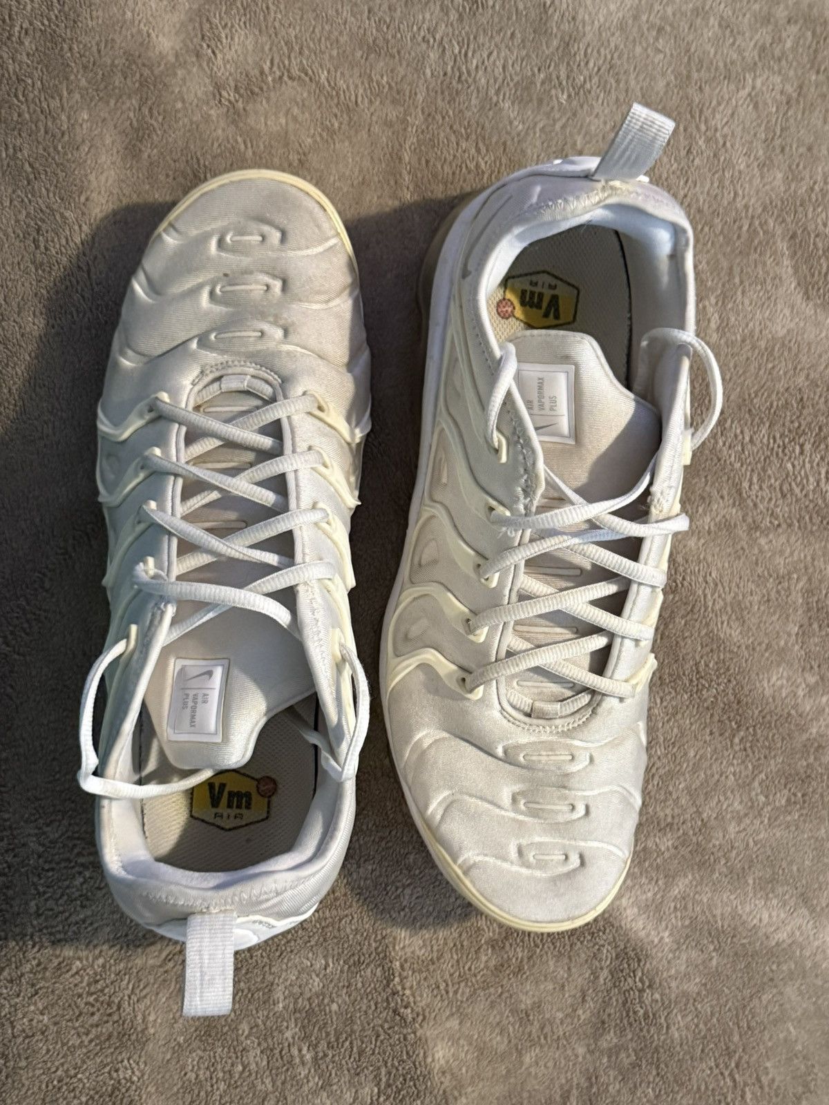 Nike Nike Air Vapormax Plus White Platinum Size US 10.5 / EU 43-44 - 2 Thumbnail